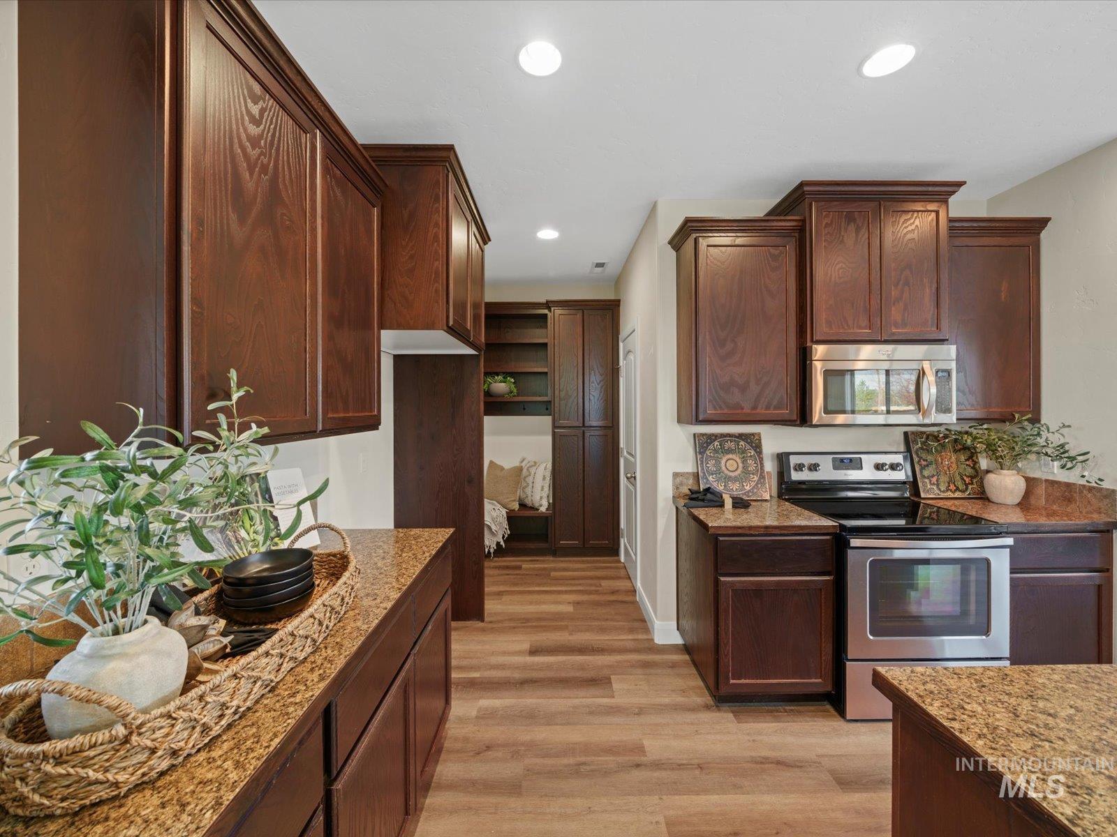 4902 W Torana St, Meridian, Idaho 83646, 3 Bedrooms, 2.5 Bathrooms, Residential For Sale, Price $534,000,MLS 98971853