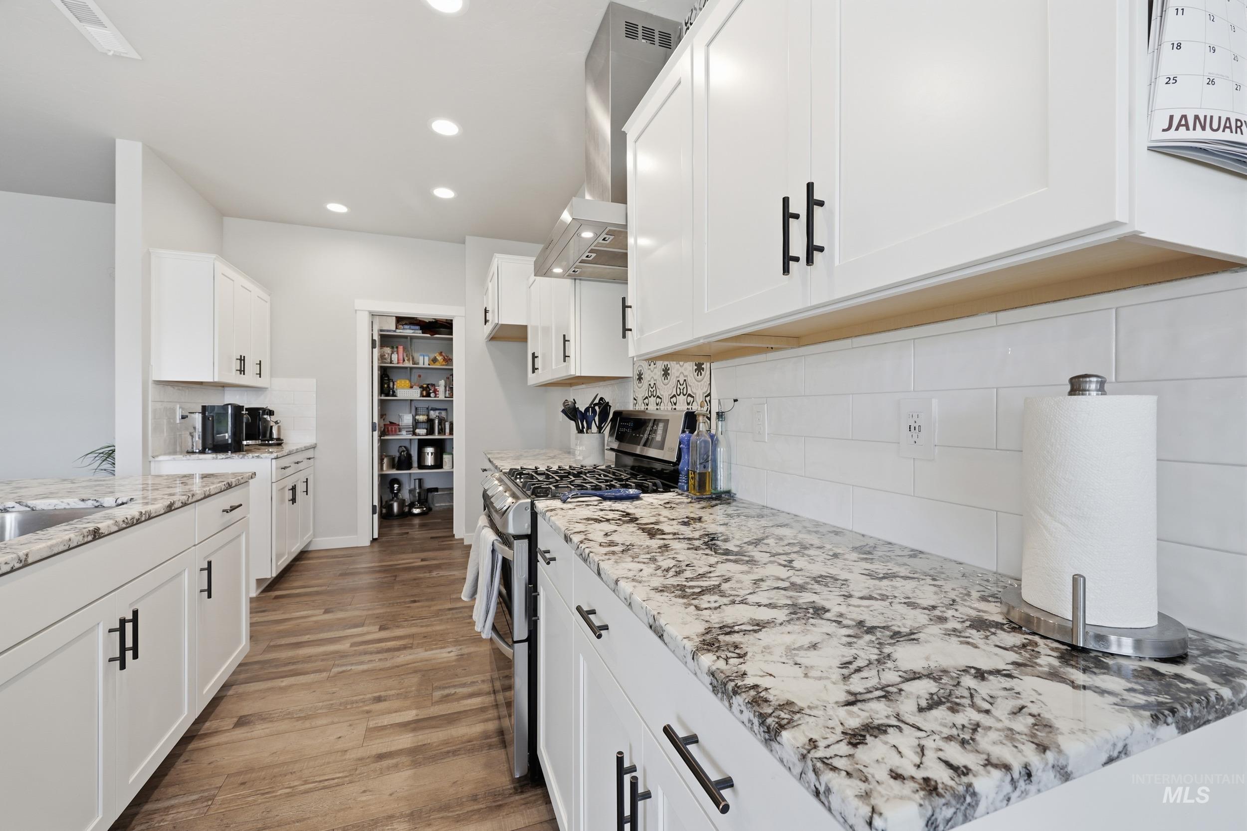 8369 E Sunray Dr, Nampa, Idaho 83687, 3 Bedrooms, 2 Bathrooms, Residential For Sale, Price $559,900,MLS 98971854