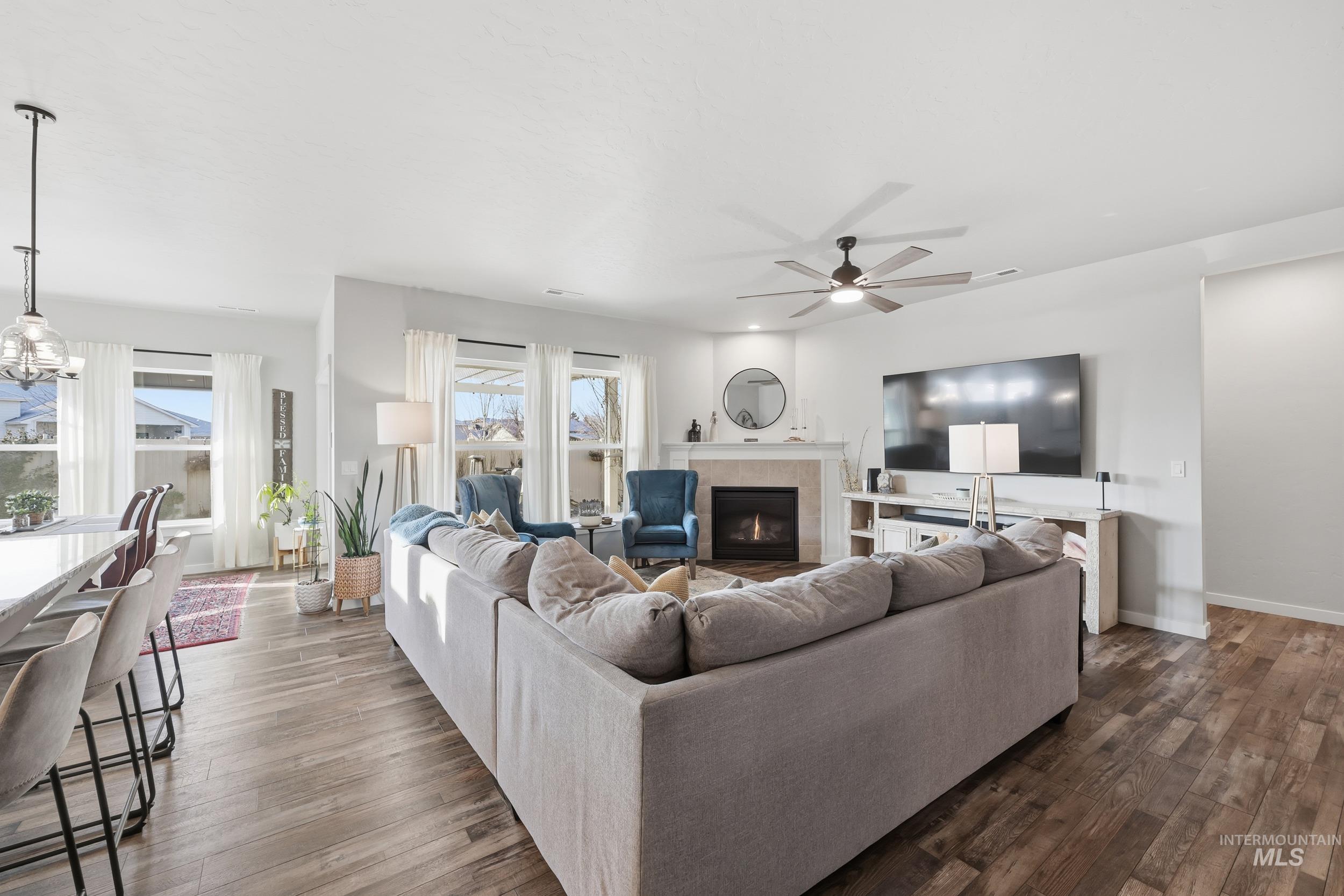 8369 E Sunray Dr, Nampa, Idaho 83687, 3 Bedrooms, 2 Bathrooms, Residential For Sale, Price $559,900,MLS 98971854