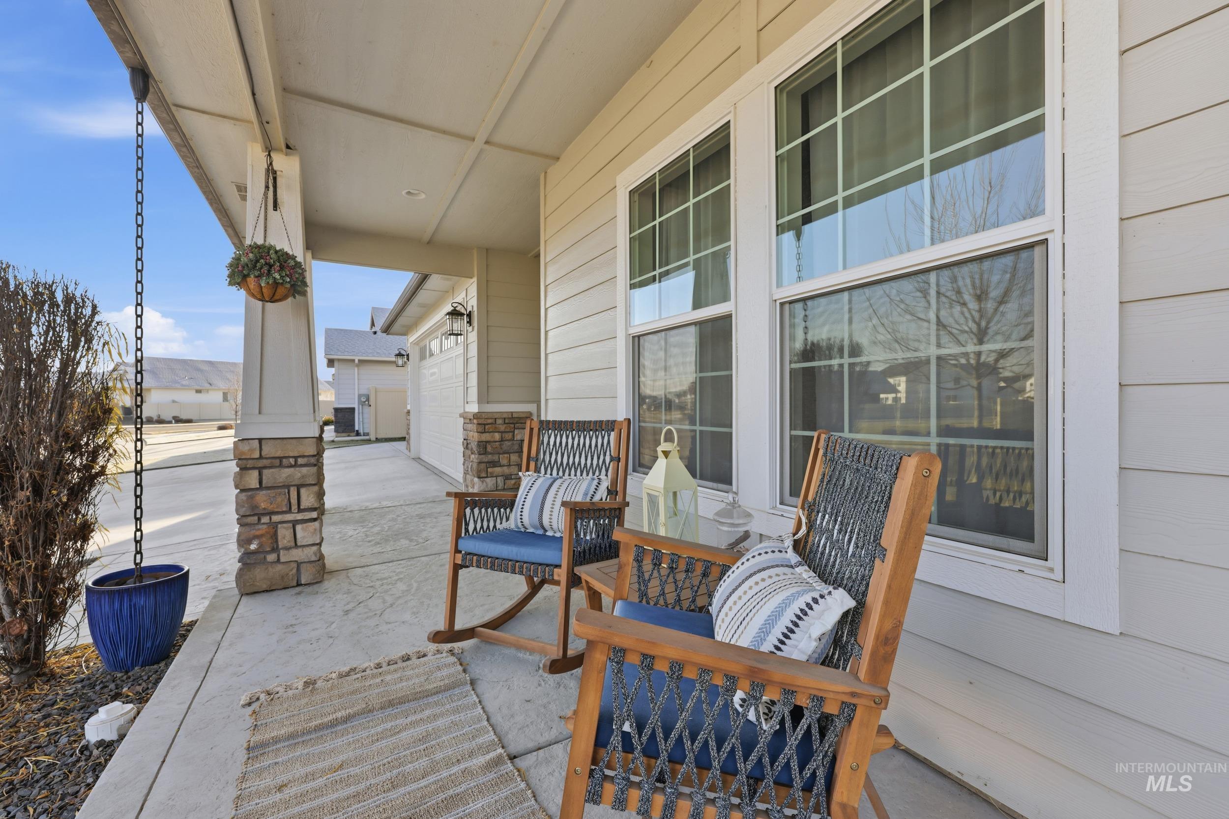 8369 E Sunray Dr, Nampa, Idaho 83687, 3 Bedrooms, 2 Bathrooms, Residential For Sale, Price $559,900,MLS 98971854