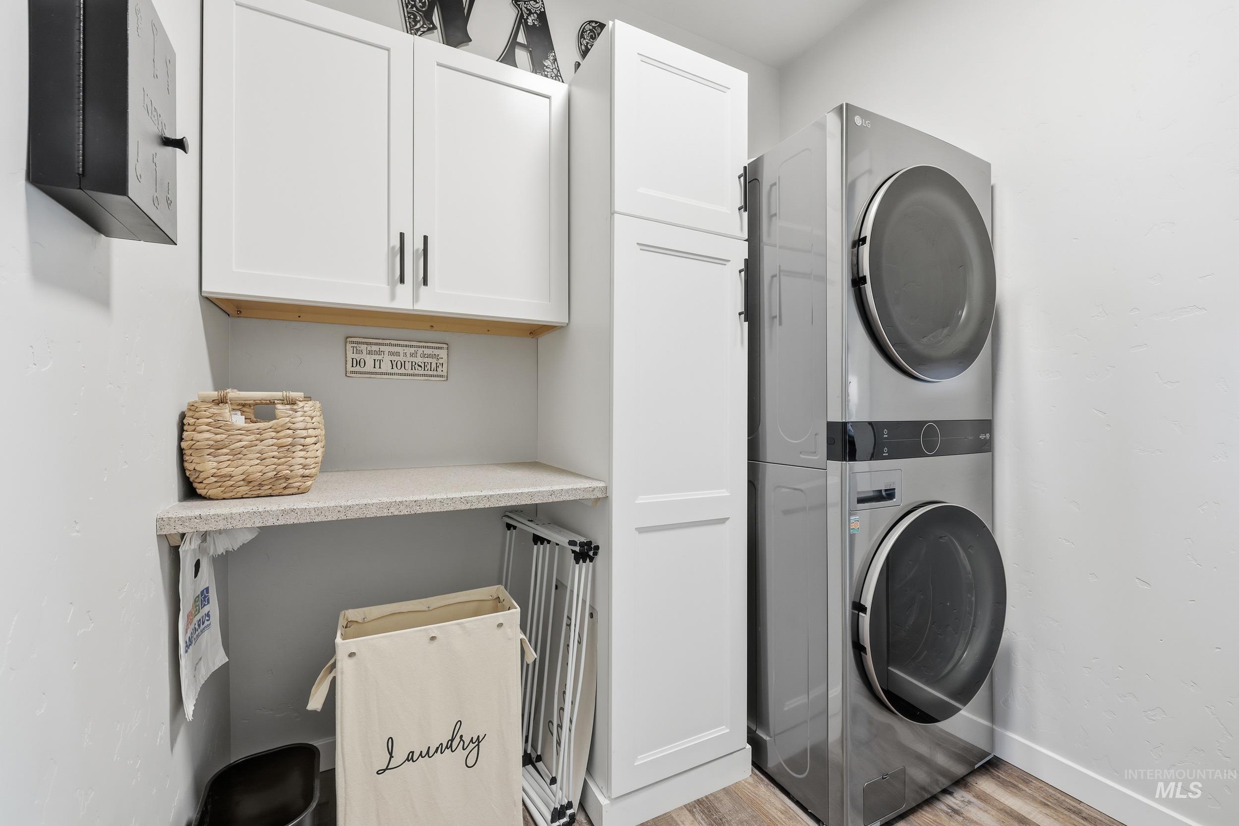 8369 E Sunray Dr, Nampa, Idaho 83687, 3 Bedrooms, 2 Bathrooms, Residential For Sale, Price $559,900,MLS 98971854