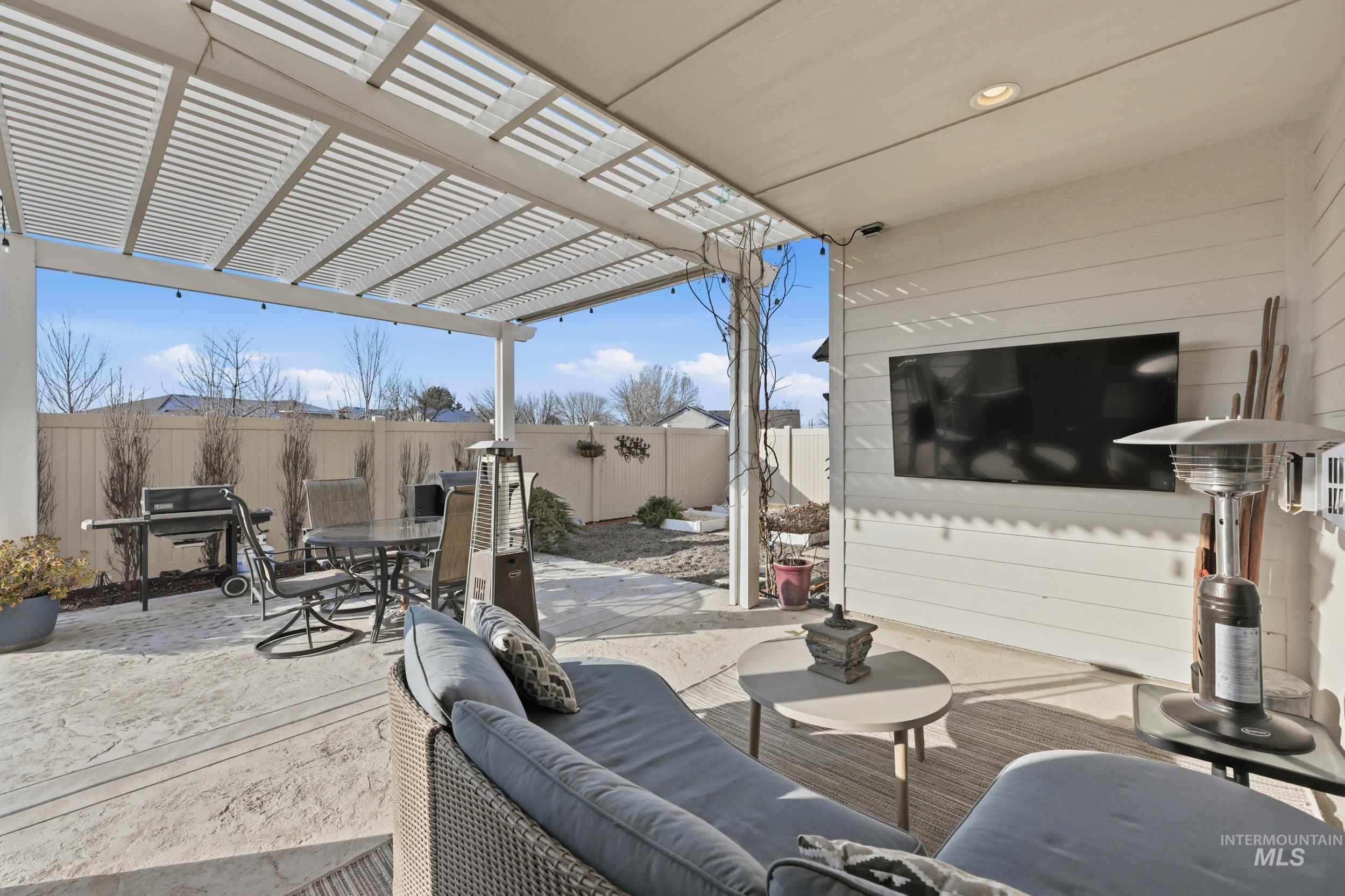 8369 E Sunray Dr, Nampa, Idaho 83687, 3 Bedrooms, 2 Bathrooms, Residential For Sale, Price $559,900,MLS 98971854