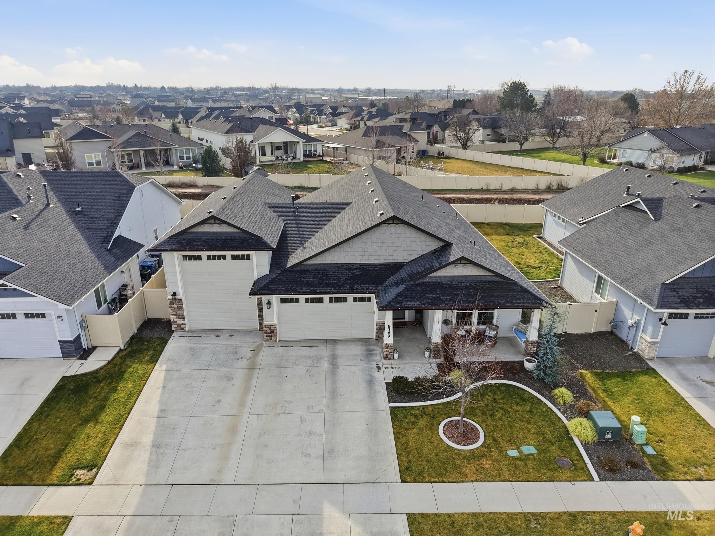 8369 E Sunray Dr, Nampa, Idaho 83687, 3 Bedrooms, 2 Bathrooms, Residential For Sale, Price $559,900,MLS 98971854