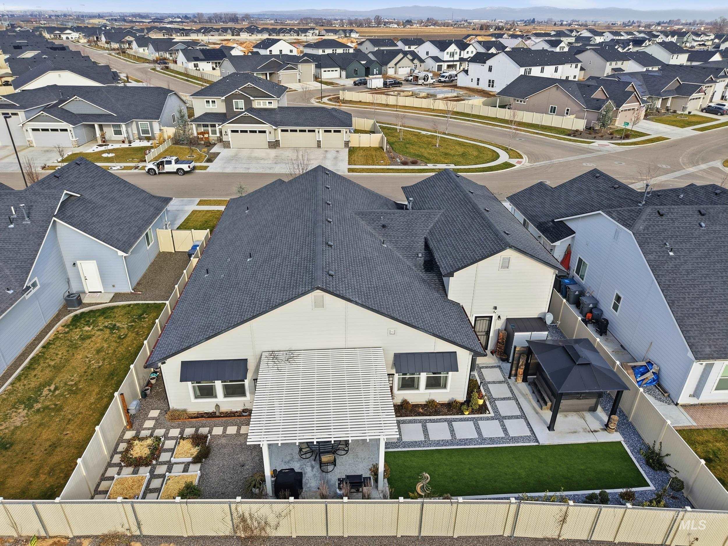 8369 E Sunray Dr, Nampa, Idaho 83687, 3 Bedrooms, 2 Bathrooms, Residential For Sale, Price $559,900,MLS 98971854