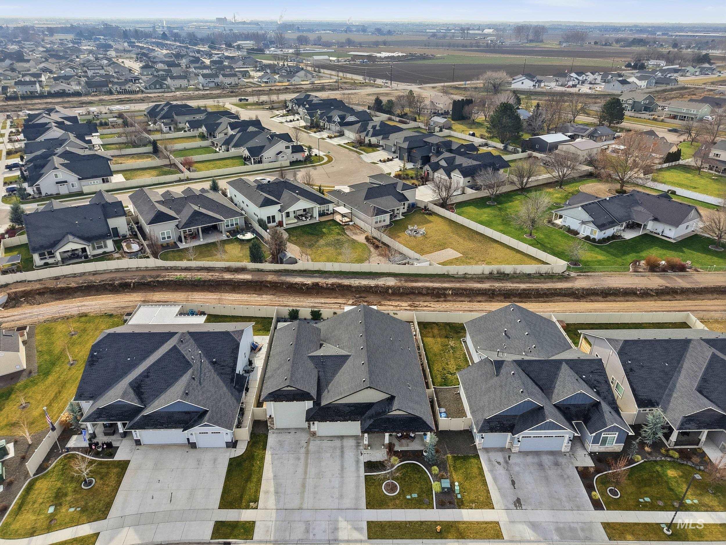 8369 E Sunray Dr, Nampa, Idaho 83687, 3 Bedrooms, 2 Bathrooms, Residential For Sale, Price $559,900,MLS 98971854