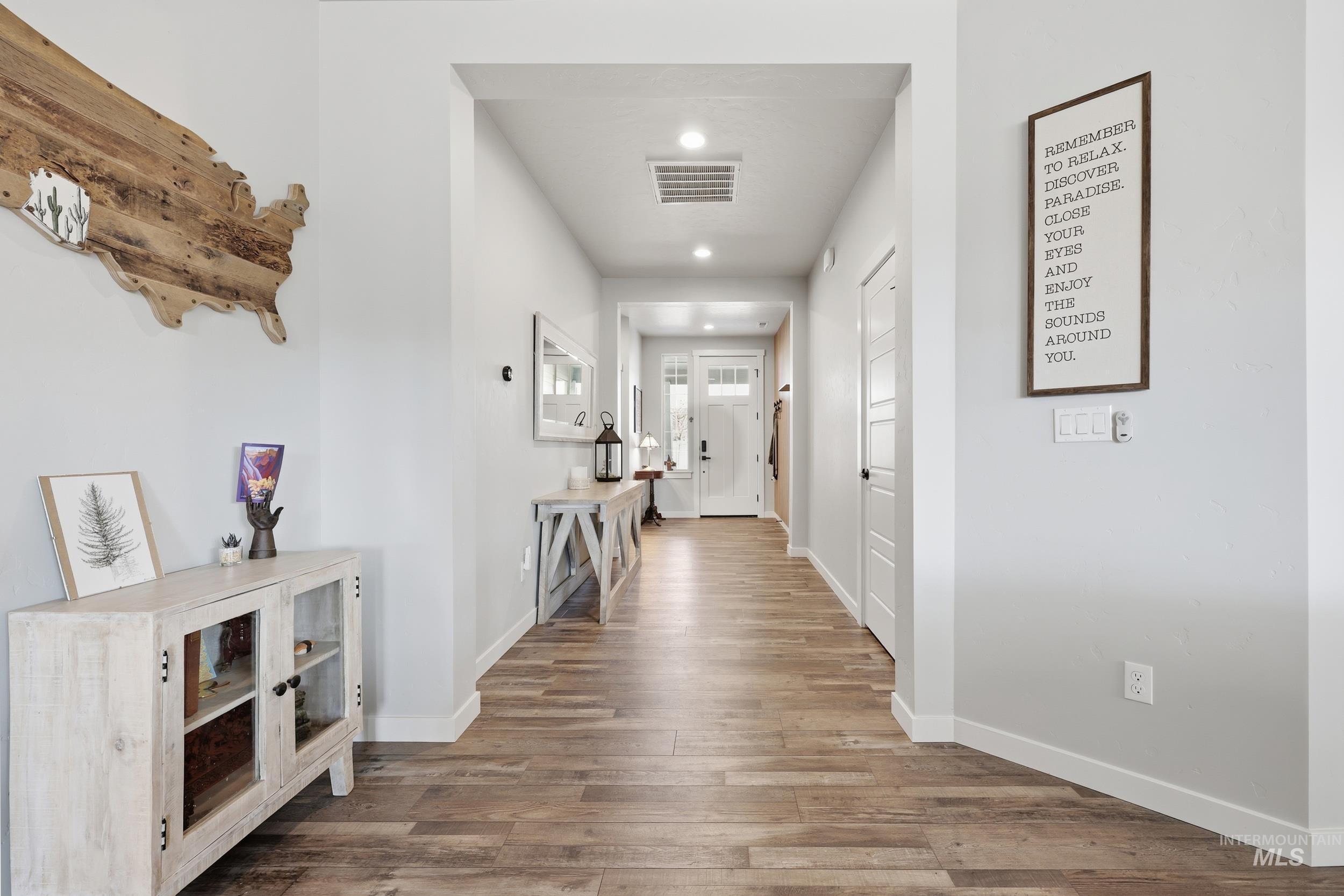 8369 E Sunray Dr, Nampa, Idaho 83687, 3 Bedrooms, 2 Bathrooms, Residential For Sale, Price $559,900,MLS 98971854