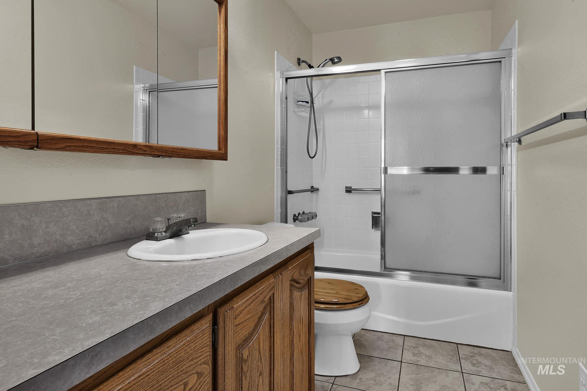 613 W Bridger Ave, Nampa, Idaho 83651, 4 Bedrooms, 2.5 Bathrooms, Residential For Sale, Price $429,900,MLS 98971862