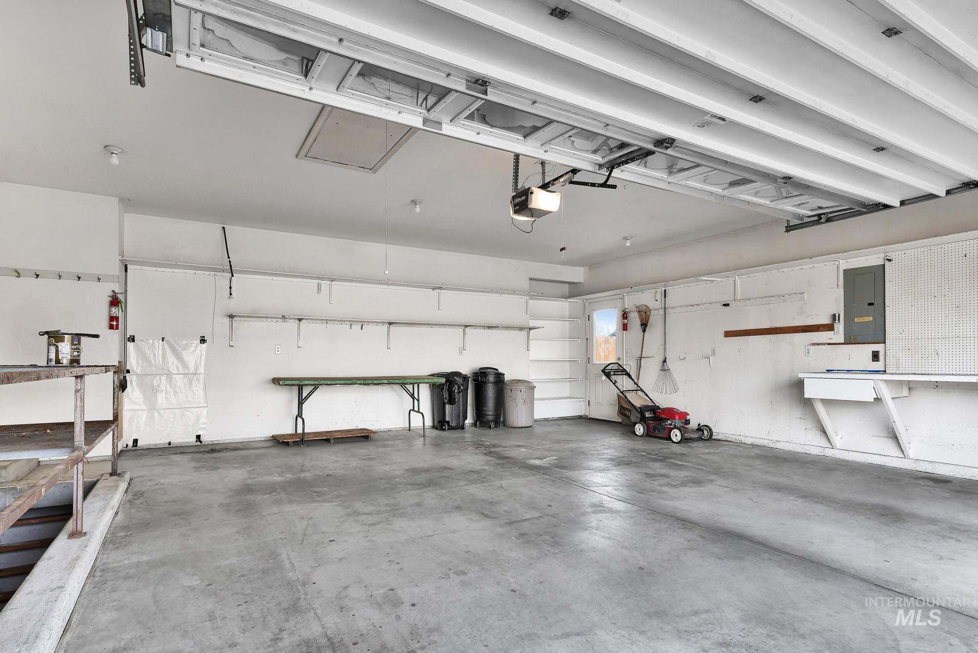 613 W Bridger Ave, Nampa, Idaho 83651, 4 Bedrooms, 2.5 Bathrooms, Residential For Sale, Price $429,900,MLS 98971862