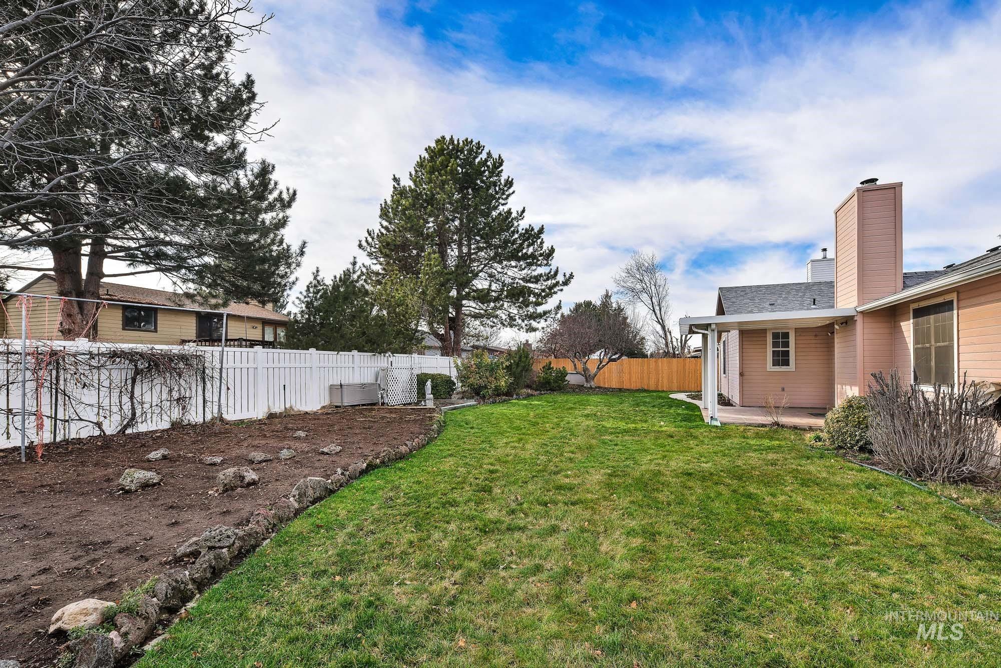 613 W Bridger Ave, Nampa, Idaho 83651, 4 Bedrooms, 2.5 Bathrooms, Residential For Sale, Price $429,900,MLS 98971862