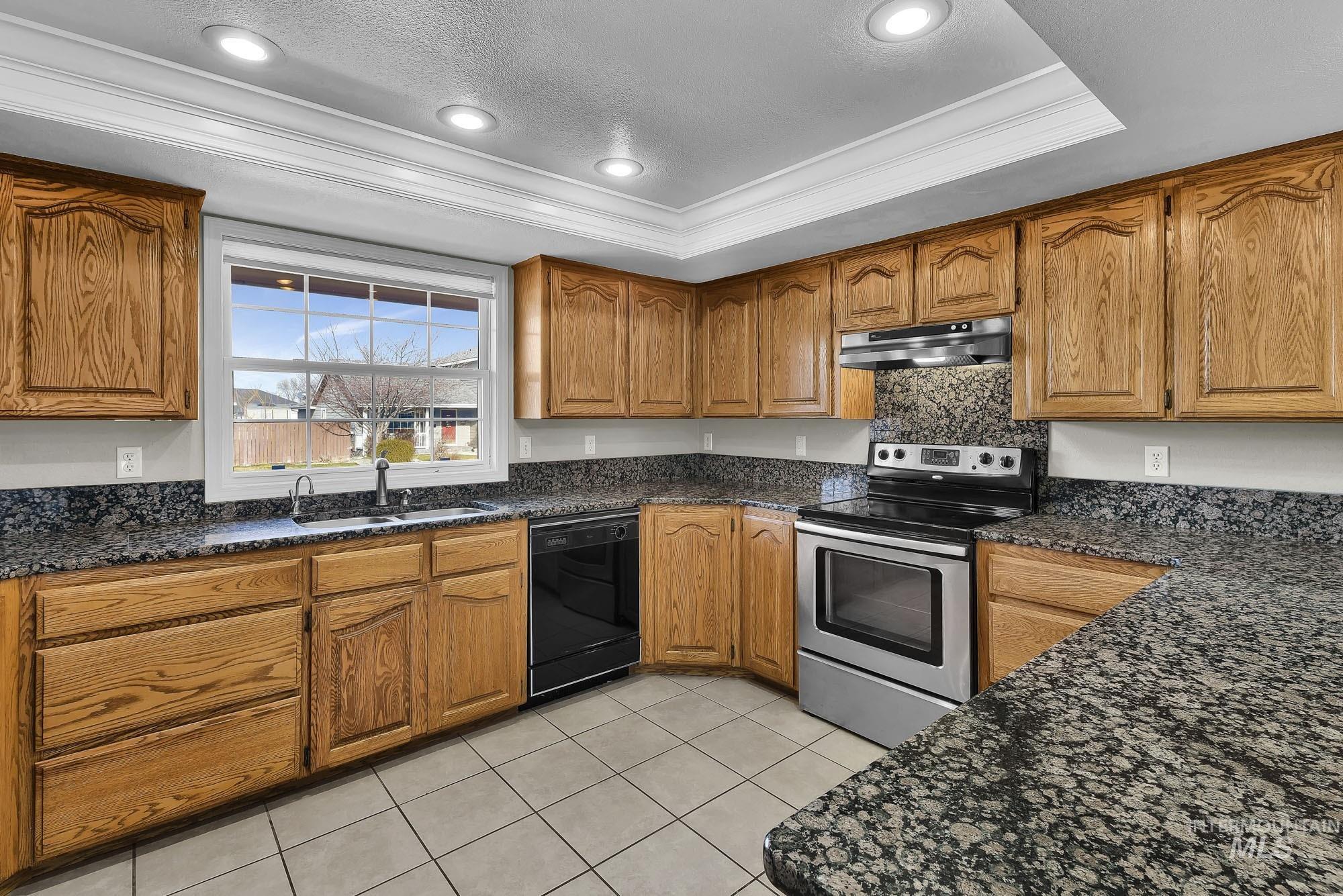 613 W Bridger Ave, Nampa, Idaho 83651, 4 Bedrooms, 2.5 Bathrooms, Residential For Sale, Price $429,900,MLS 98971862