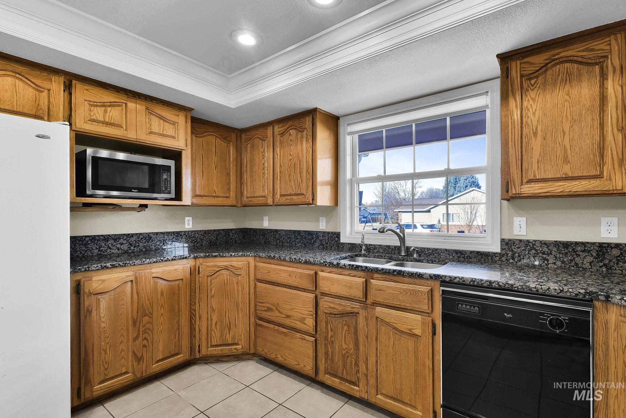 613 W Bridger Ave, Nampa, Idaho 83651, 4 Bedrooms, 2.5 Bathrooms, Residential For Sale, Price $429,900,MLS 98971862