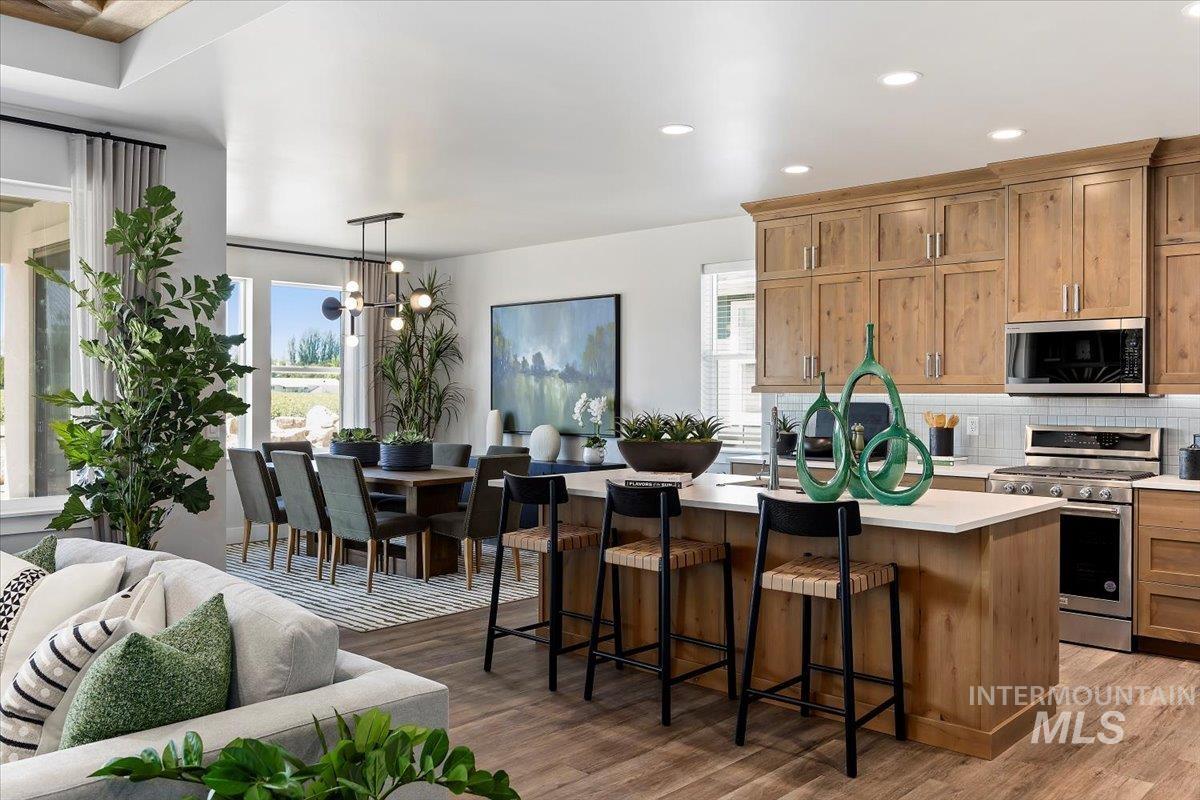 352 Maxine Lane West, Kimberly, Idaho 83341, 4 Bedrooms, 3.5 Bathrooms, Residential For Sale, Price $695,900,MLS 98971863