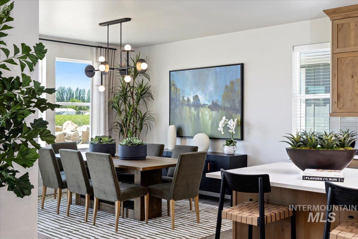 352 Maxine Lane West, Kimberly, Idaho 83341, 4 Bedrooms, 3.5 Bathrooms, Residential For Sale, Price $695,900,MLS 98971863