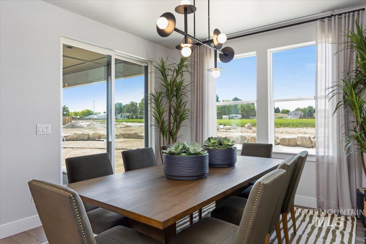 352 Maxine Lane West, Kimberly, Idaho 83341, 4 Bedrooms, 3.5 Bathrooms, Residential For Sale, Price $695,900,MLS 98971863