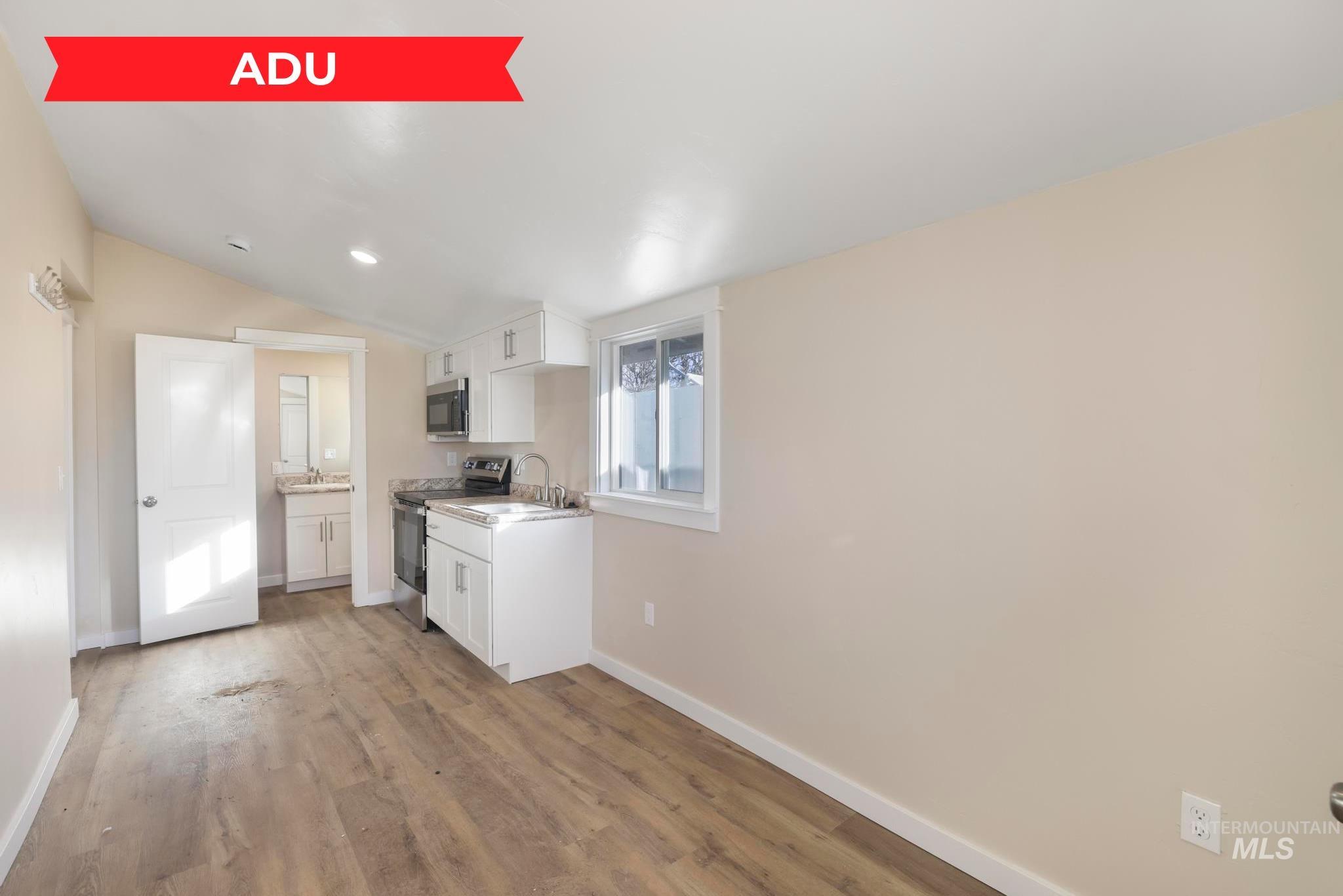 742 Grant, Twin Falls, Idaho 83301, 3 Bedrooms, 1 Bathroom, Residential For Sale, Price $310,000,MLS 98971864