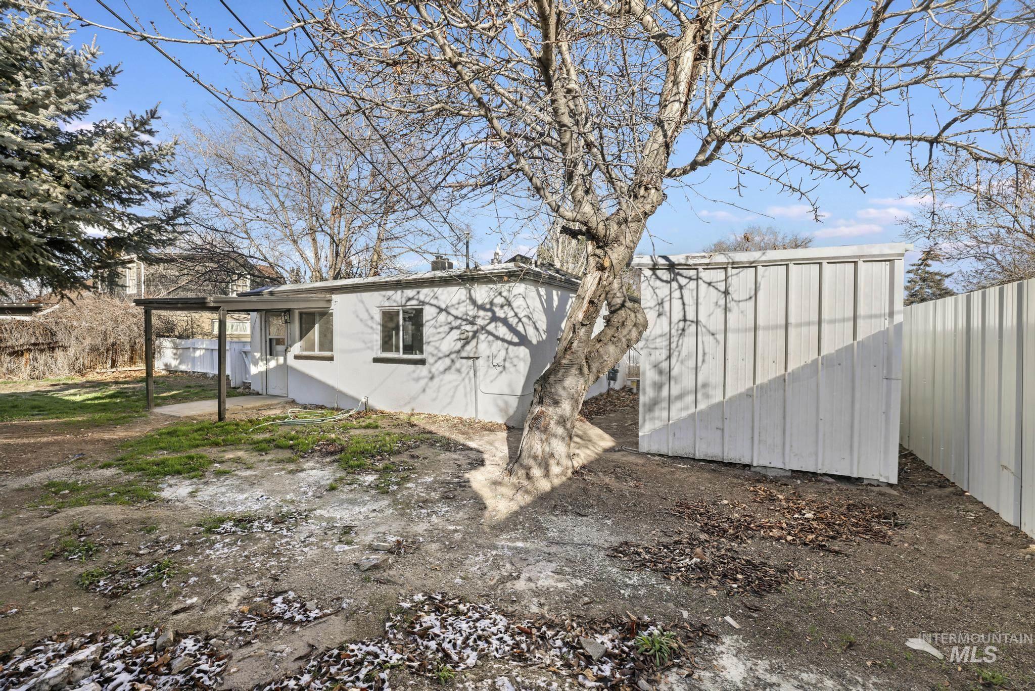 742 Grant, Twin Falls, Idaho 83301, 3 Bedrooms, 1 Bathroom, Residential For Sale, Price $310,000,MLS 98971864