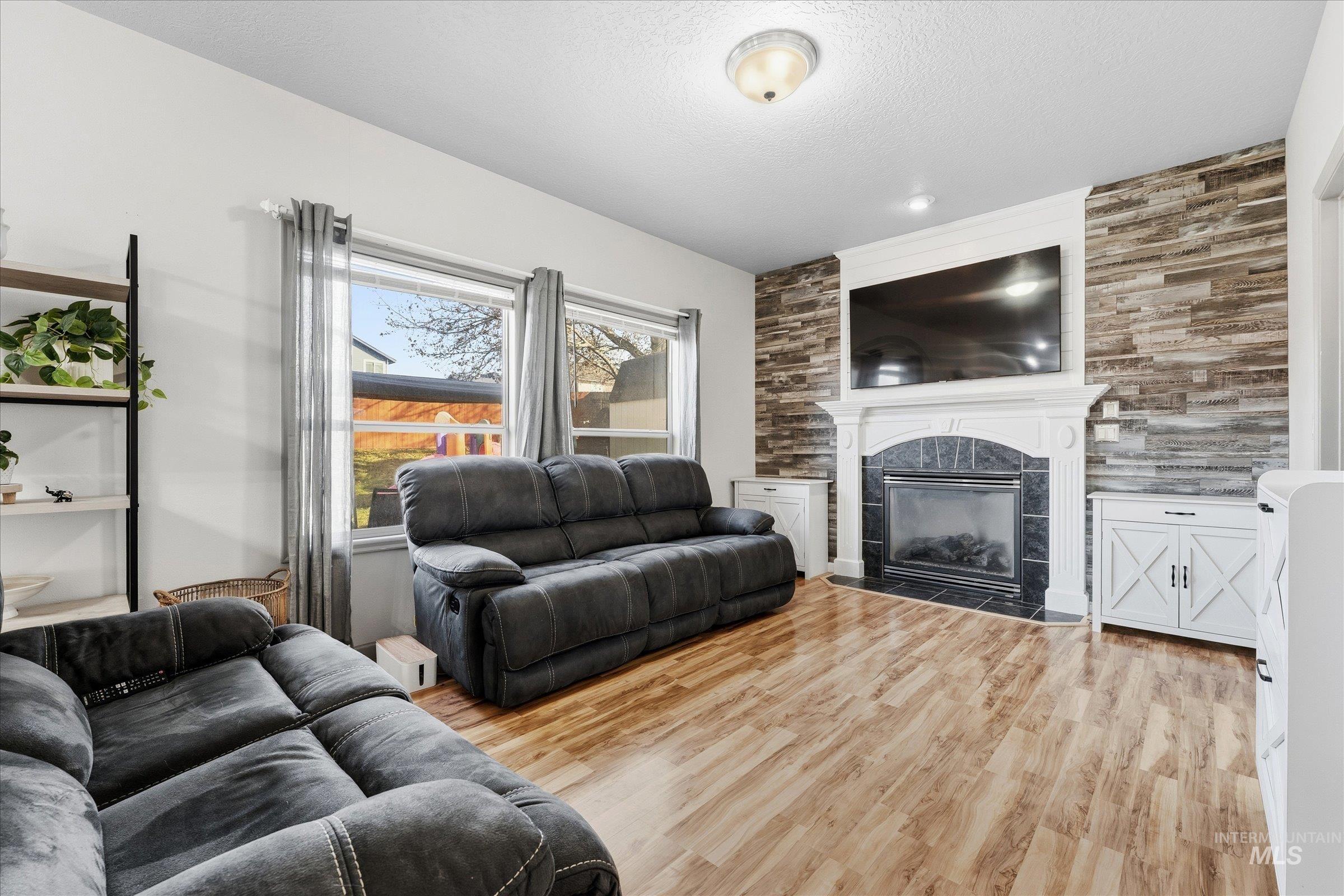 12582 W Auckland St., Boise, Idaho 83709-0000, 4 Bedrooms, 3 Bathrooms, Residential For Sale, Price $459,990,MLS 98971865