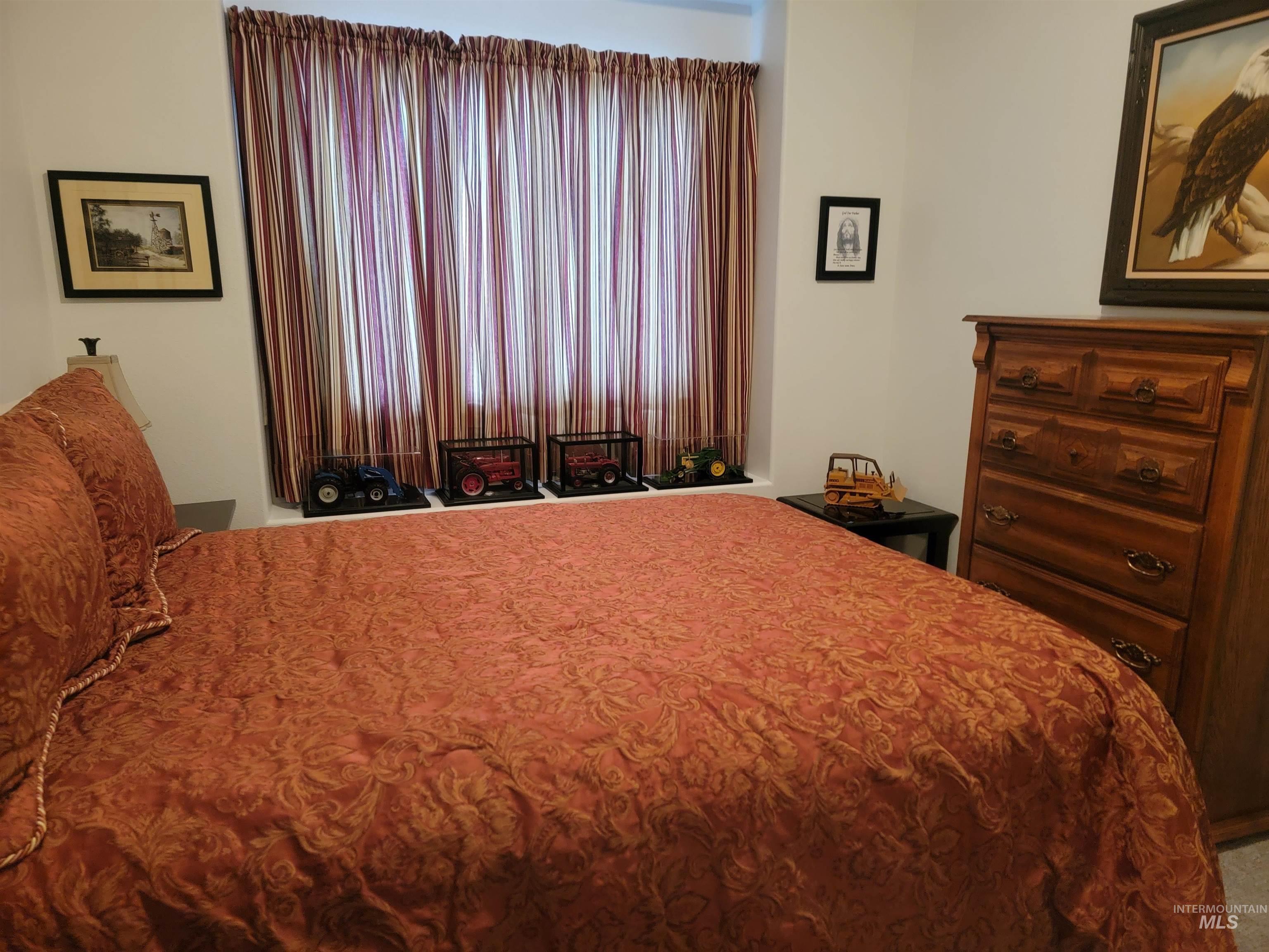 1638 W Raincrest Dr., Meridian, Idaho 83646, 3 Bedrooms, 2 Bathrooms, Residential For Sale, Price $399,900,MLS 98971866