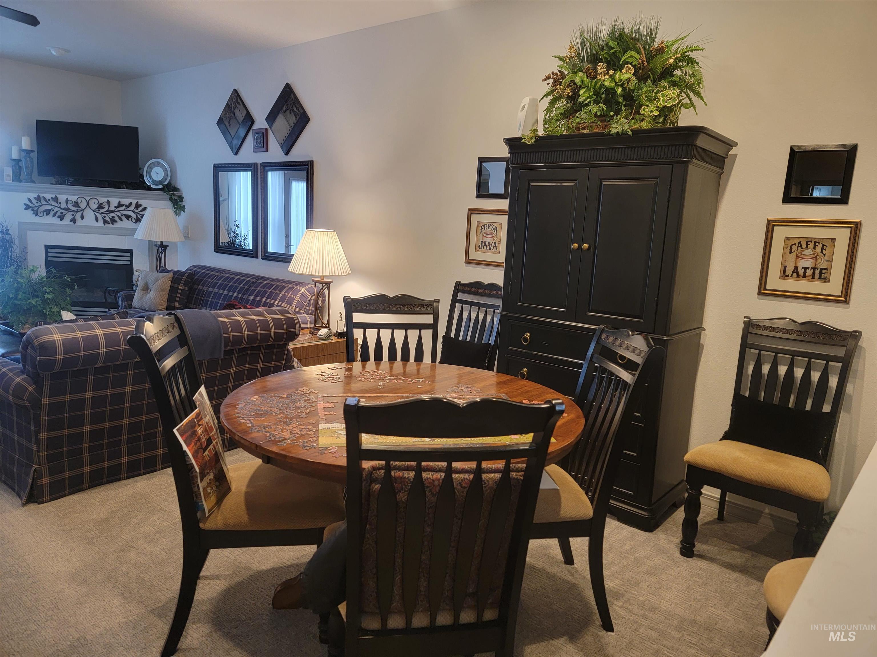 1638 W Raincrest Dr., Meridian, Idaho 83646, 3 Bedrooms, 2 Bathrooms, Residential For Sale, Price $399,900,MLS 98971866