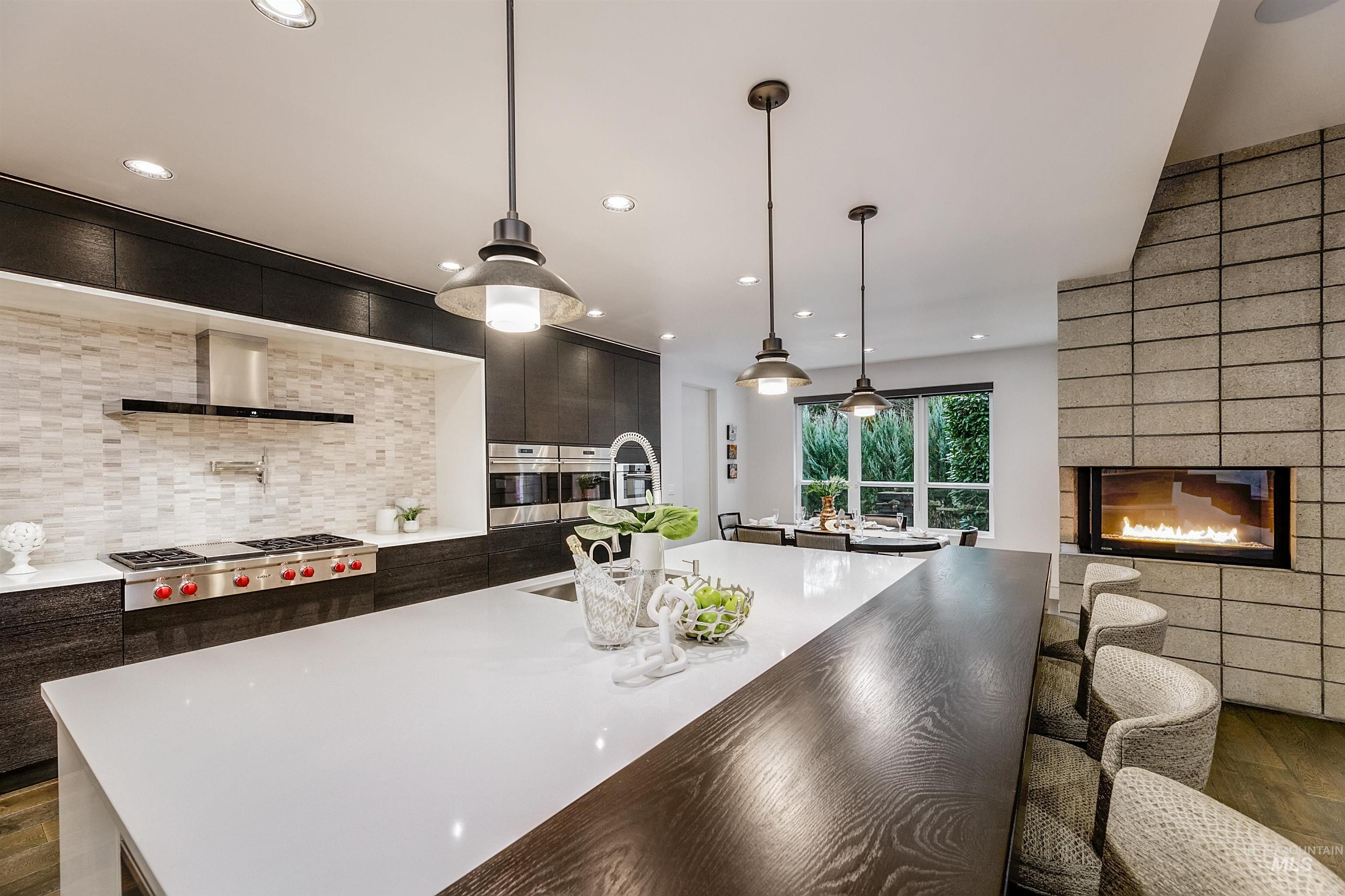 375 W Water Vista Drive, Eagle, Idaho 83616, 5 Bedrooms, 6 Bathrooms, Residential For Sale, Price $1,995,000,MLS 98971869