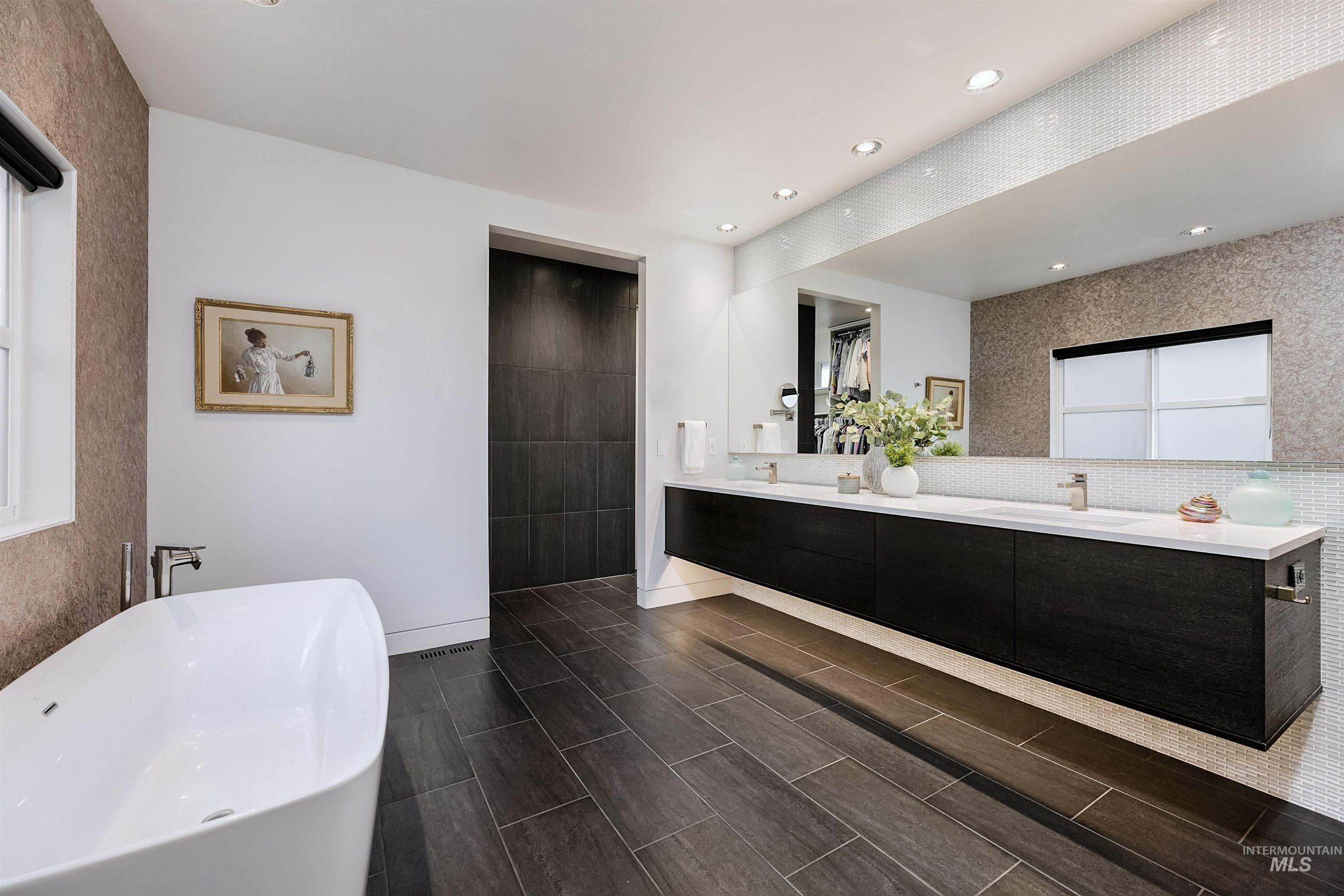 375 W Water Vista Drive, Eagle, Idaho 83616, 5 Bedrooms, 6 Bathrooms, Residential For Sale, Price $1,995,000,MLS 98971869