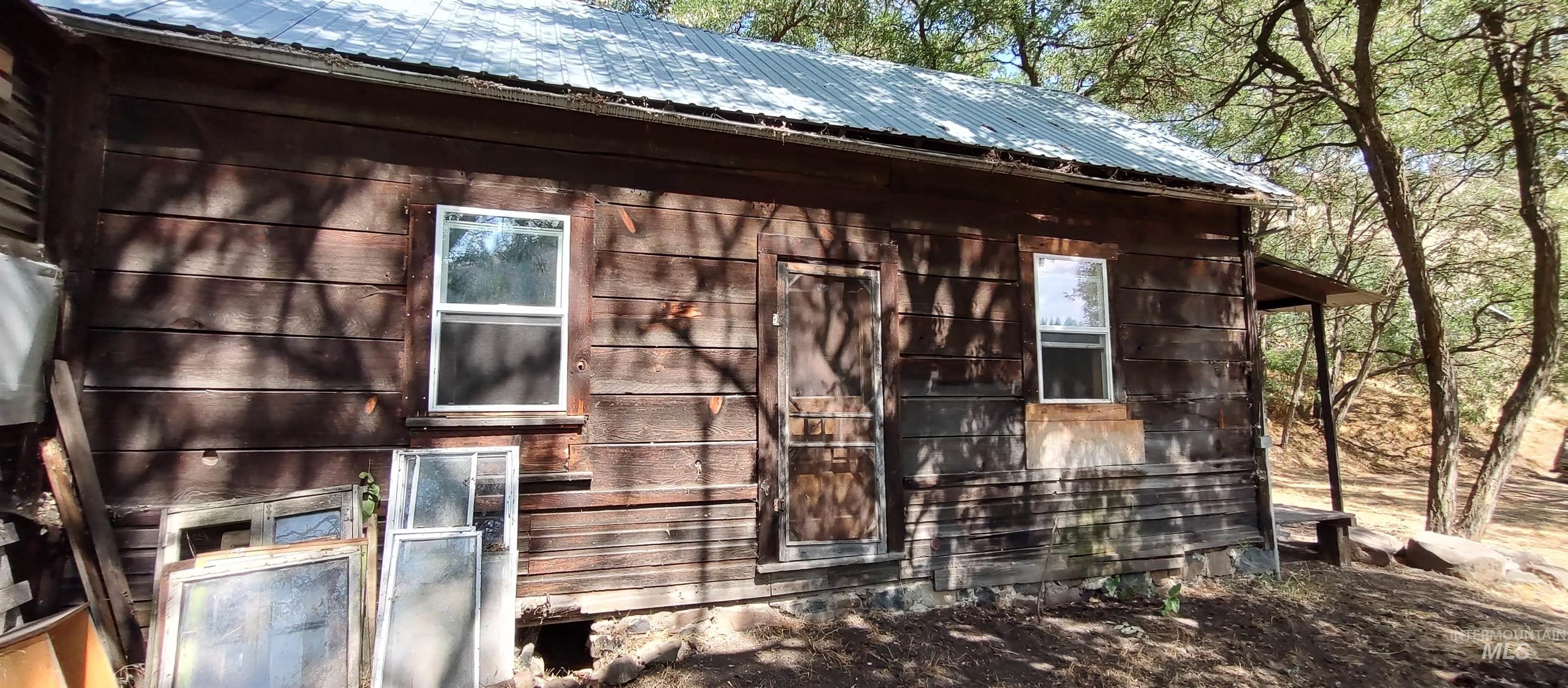 31803 Cherry Ranch Lane, Lenore, Idaho 83541-6028, 1 Bedroom, 1 Bathroom, Residential For Sale, Price $249,700,MLS 98971874