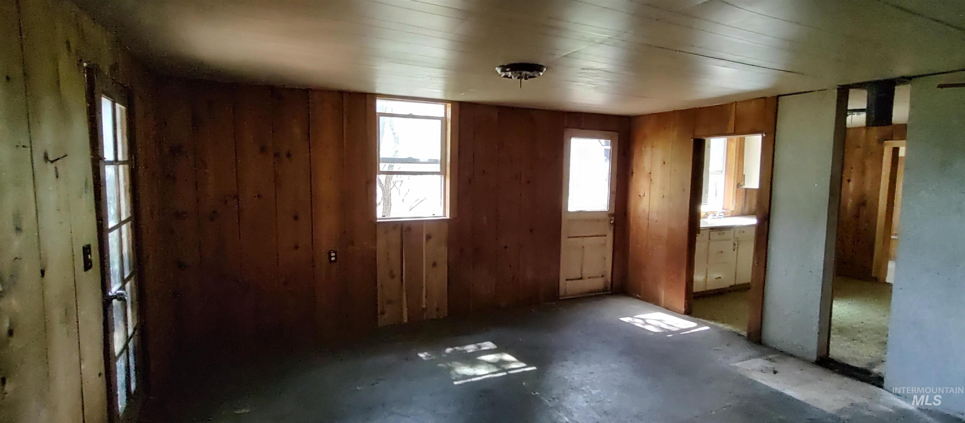 31803 Cherry Ranch Lane, Lenore, Idaho 83541-6028, 1 Bedroom, 1 Bathroom, Residential For Sale, Price $249,700,MLS 98971874