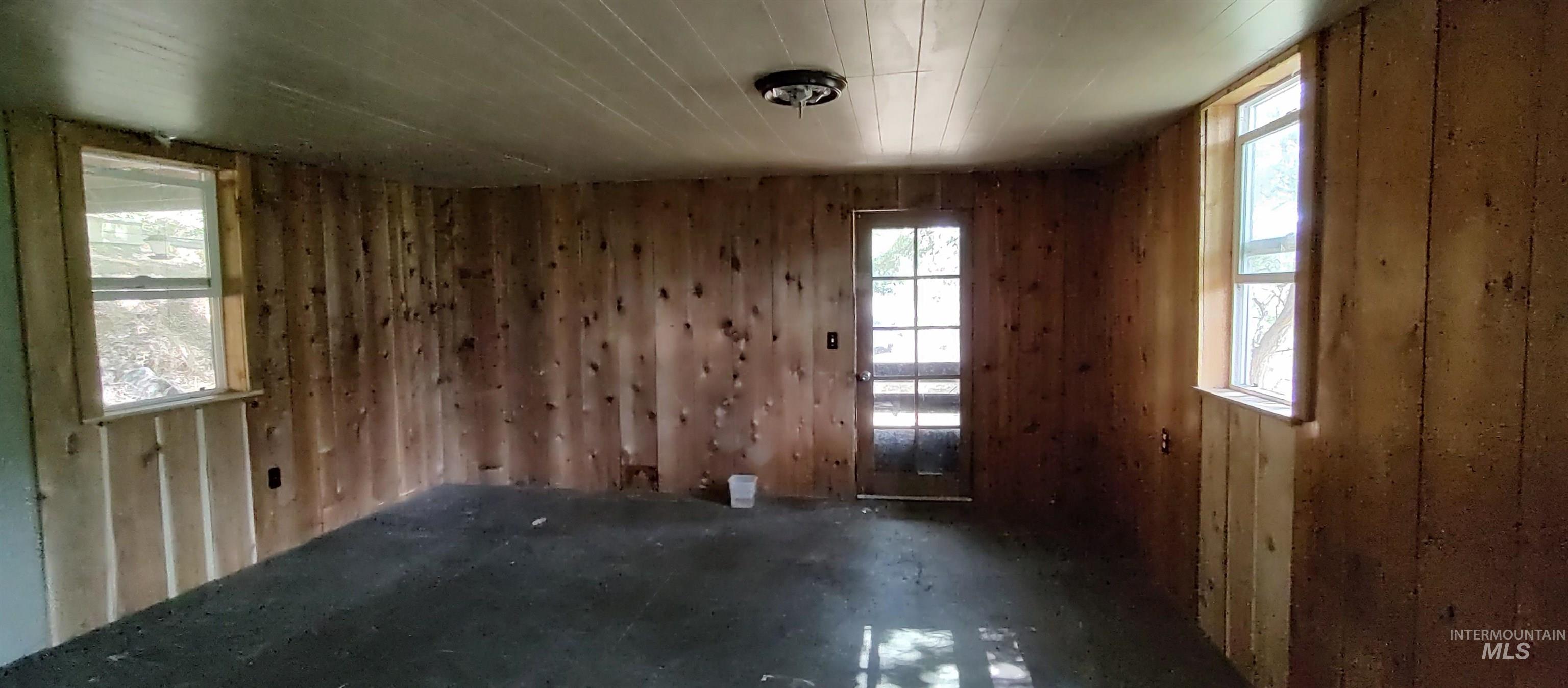 31803 Cherry Ranch Lane, Lenore, Idaho 83541-6028, 1 Bedroom, 1 Bathroom, Residential For Sale, Price $249,700,MLS 98971874