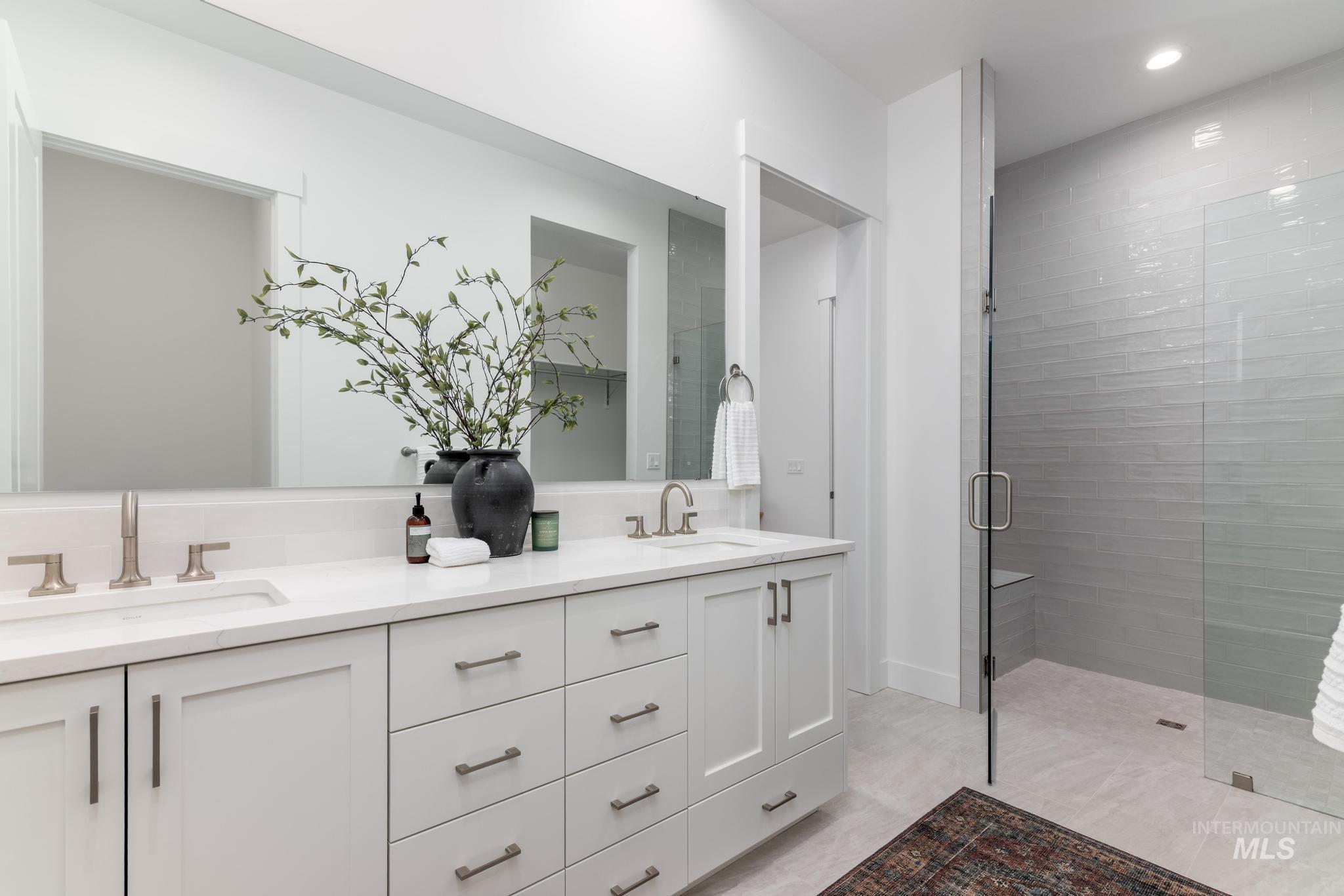 2433 N Oakman Ave, Star, Idaho 83669, 2 Bedrooms, 2 Bathrooms, Residential For Sale, Price $514,000,MLS 98971876