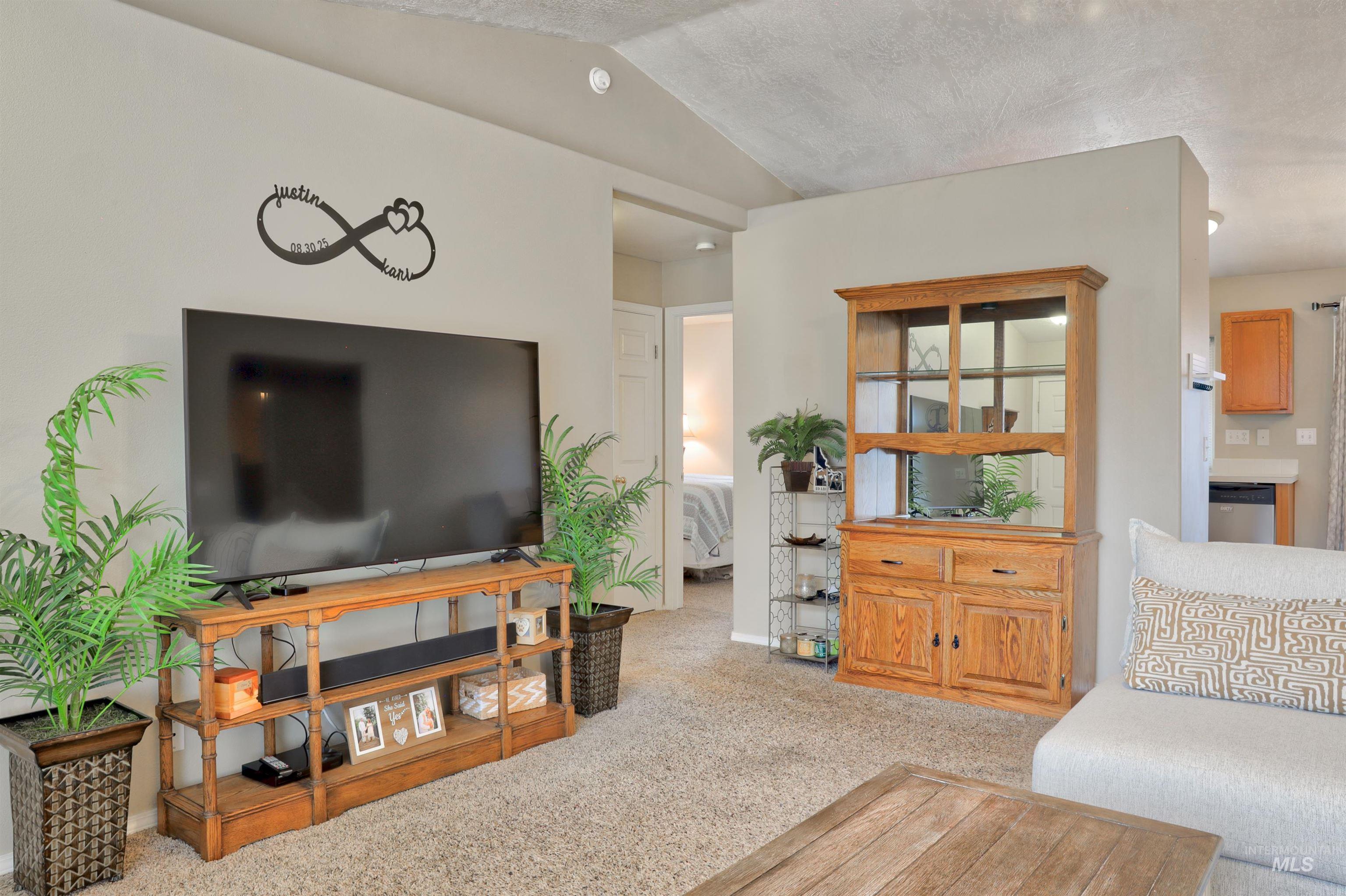 2617 N Leann Way, Meridian, Idaho 83646, 3 Bedrooms, 2 Bathrooms, Residential For Sale, Price $415,000,MLS 98971877