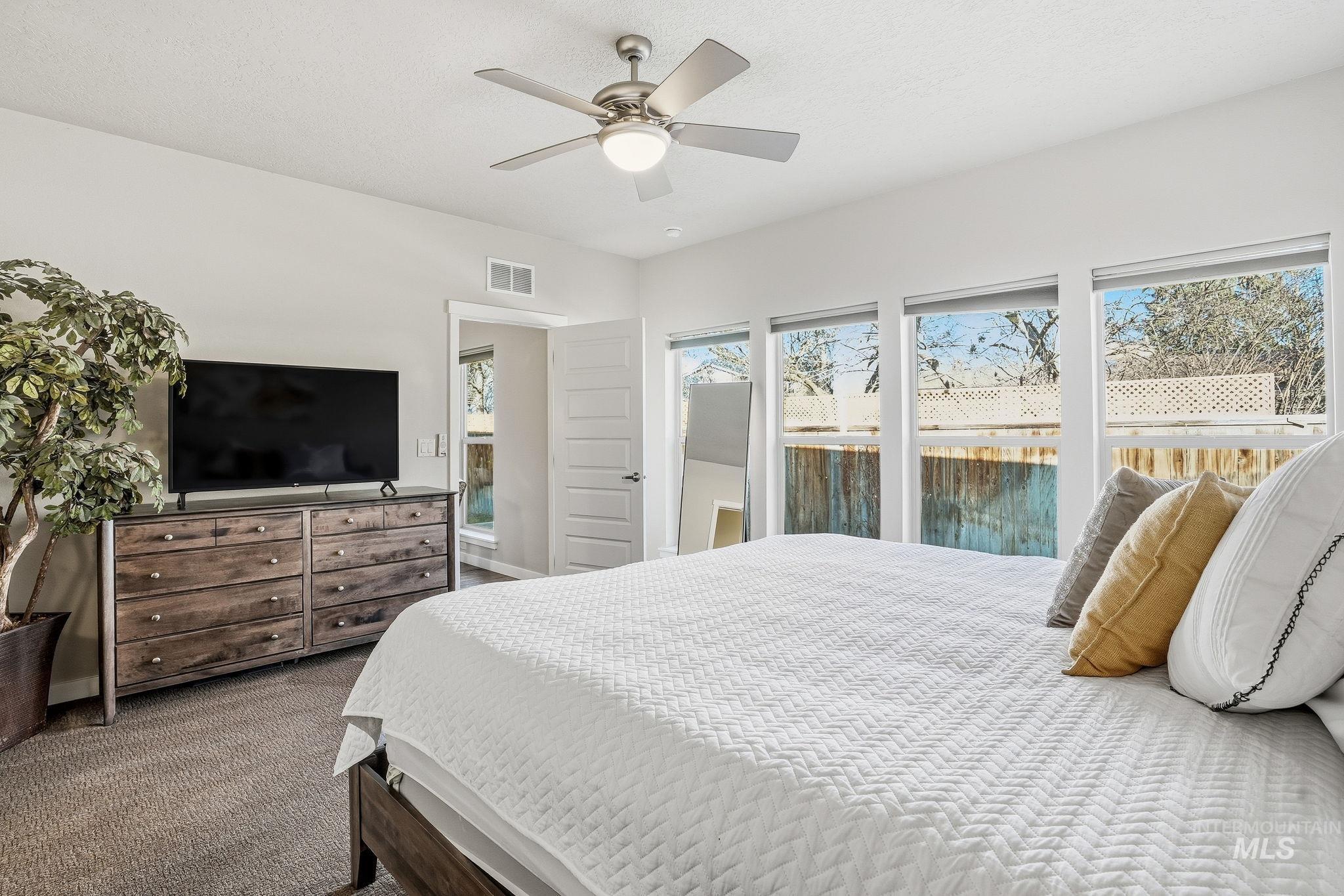 852 N River Path Lane, Boise, Idaho 83703, 4 Bedrooms, 2.5 Bathrooms, Residential For Sale, Price $669,900,MLS 98971878