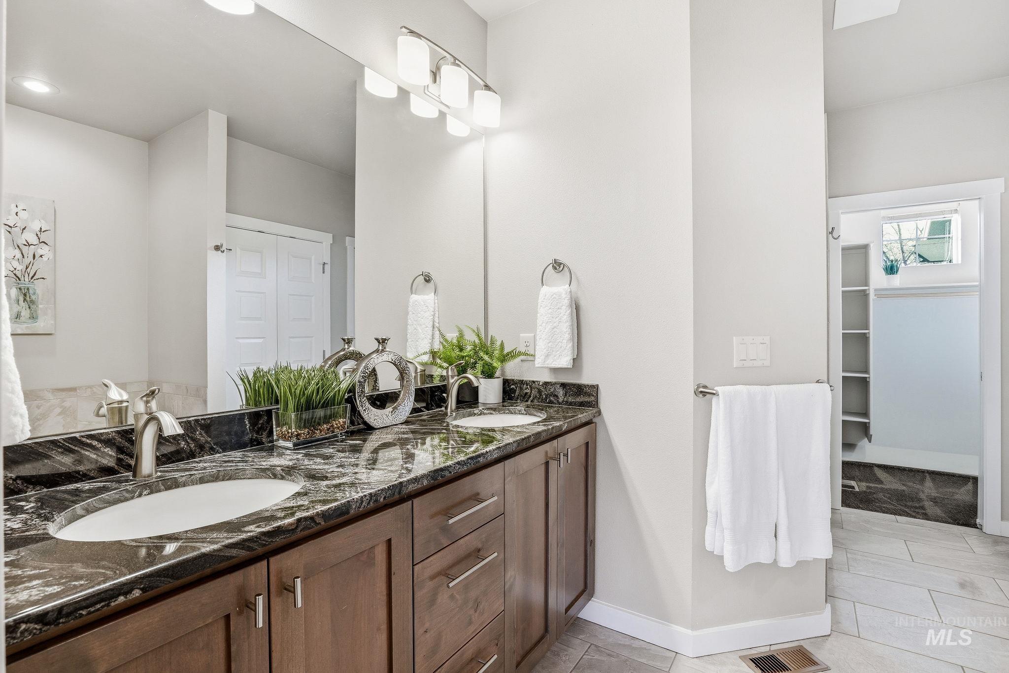 852 N River Path Lane, Boise, Idaho 83703, 4 Bedrooms, 2.5 Bathrooms, Residential For Sale, Price $669,900,MLS 98971878