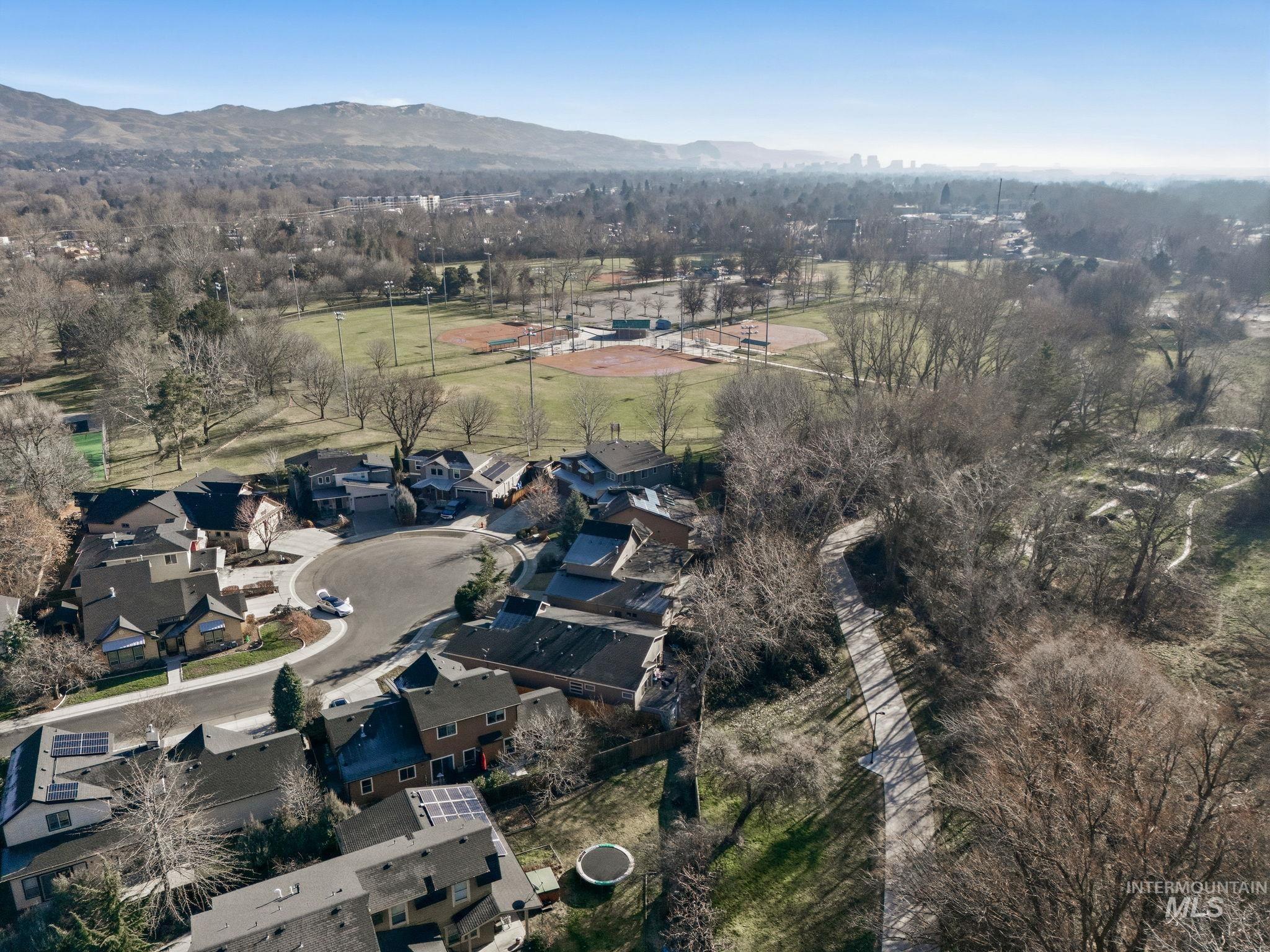 852 N River Path Lane, Boise, Idaho 83703, 4 Bedrooms, 2.5 Bathrooms, Residential For Sale, Price $669,900,MLS 98971878