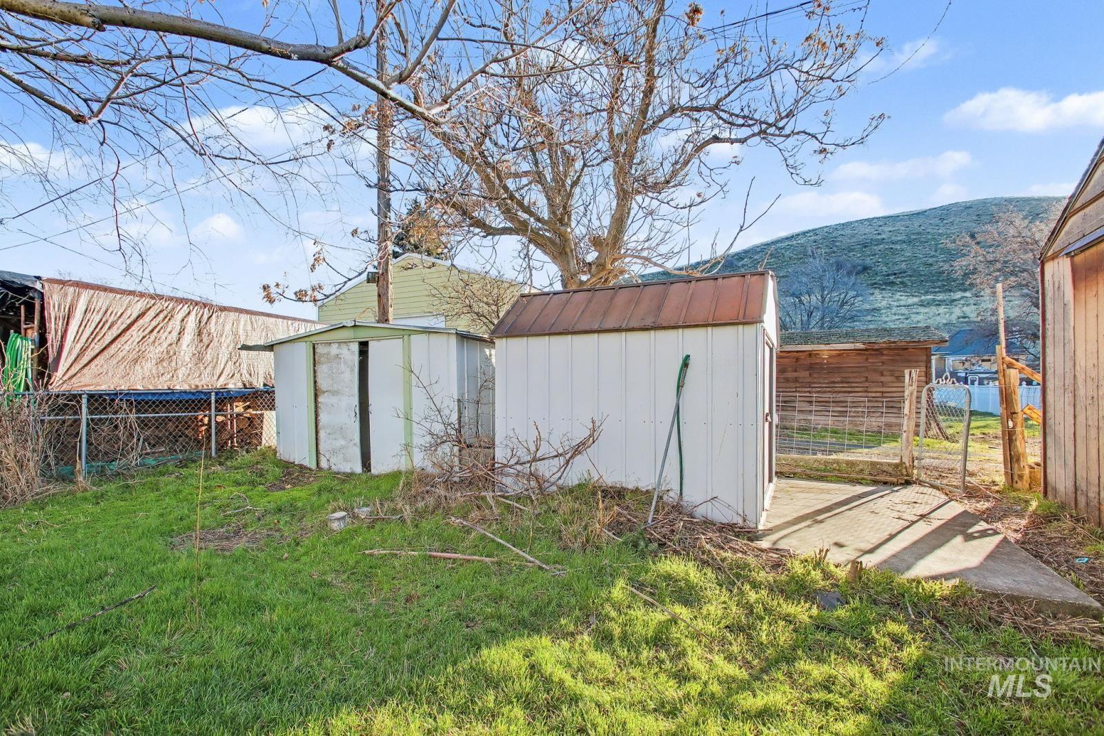 332 High Street, Pomeroy, Washington 99347, 2 Bedrooms, 1 Bathroom, Residential For Sale, Price $92,000,MLS 98971881