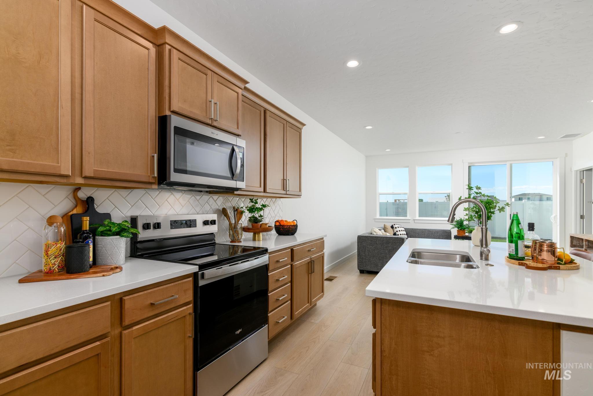 14742 Wing Spread Dr, Caldwell, Idaho 83607, 3 Bedrooms, 2 Bathrooms, Residential For Sale, Price $384,000,MLS 98971882