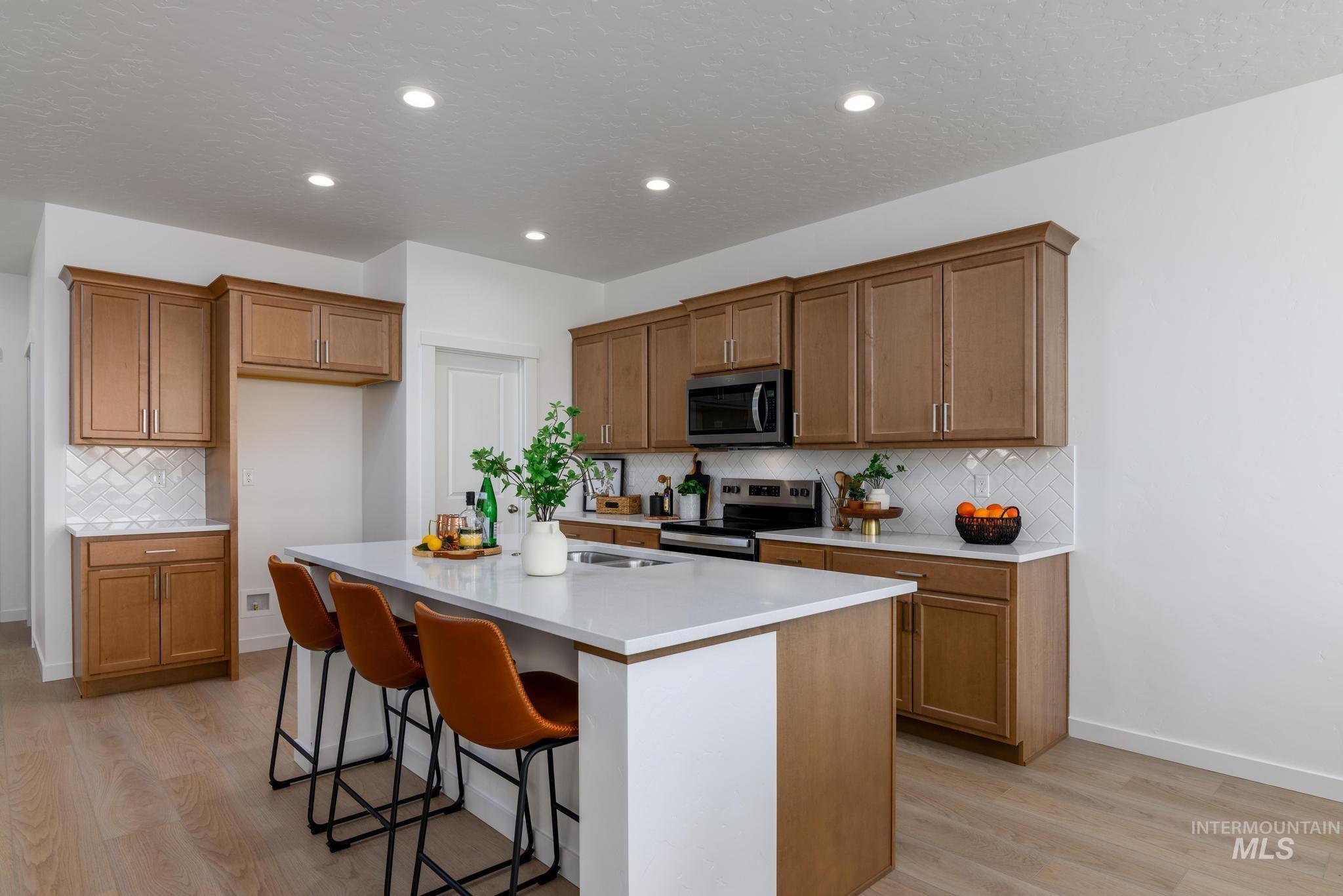 14742 Wing Spread Dr, Caldwell, Idaho 83607, 3 Bedrooms, 2 Bathrooms, Residential For Sale, Price $384,000,MLS 98971882