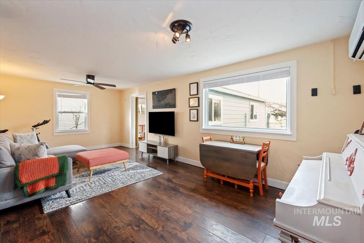 2837 W Ona St, Boise, Idaho 83705, 2 Bedrooms, 1 Bathroom, Residential For Sale, Price $359,900,MLS 98971884