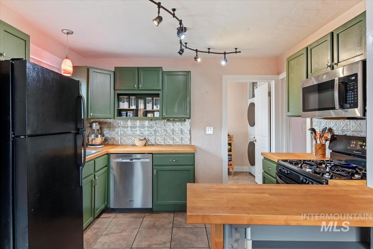 2837 W Ona St, Boise, Idaho 83705, 2 Bedrooms, 1 Bathroom, Residential For Sale, Price $359,900,MLS 98971884