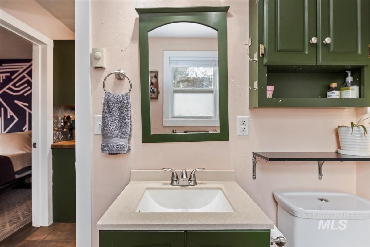 2837 W Ona St, Boise, Idaho 83705, 2 Bedrooms, 1 Bathroom, Residential For Sale, Price $359,900,MLS 98971884