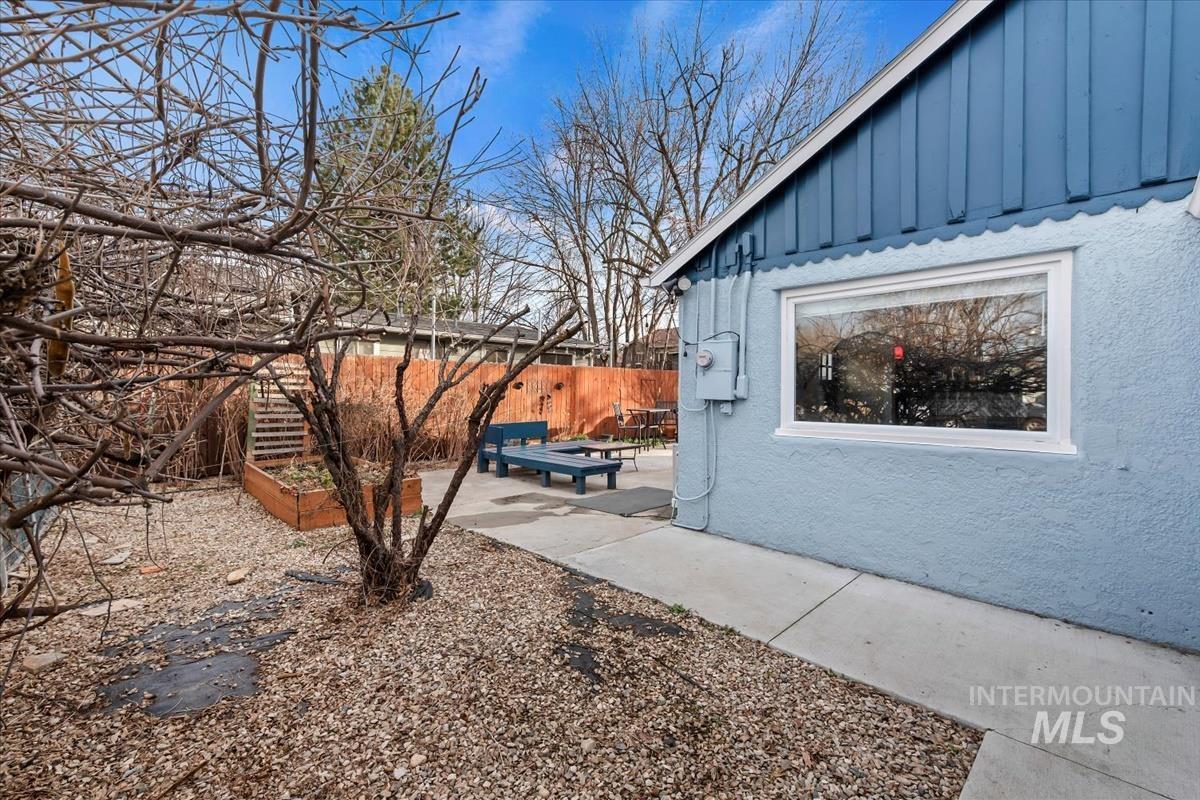 2837 W Ona St, Boise, Idaho 83705, 2 Bedrooms, 1 Bathroom, Residential For Sale, Price $359,900,MLS 98971884