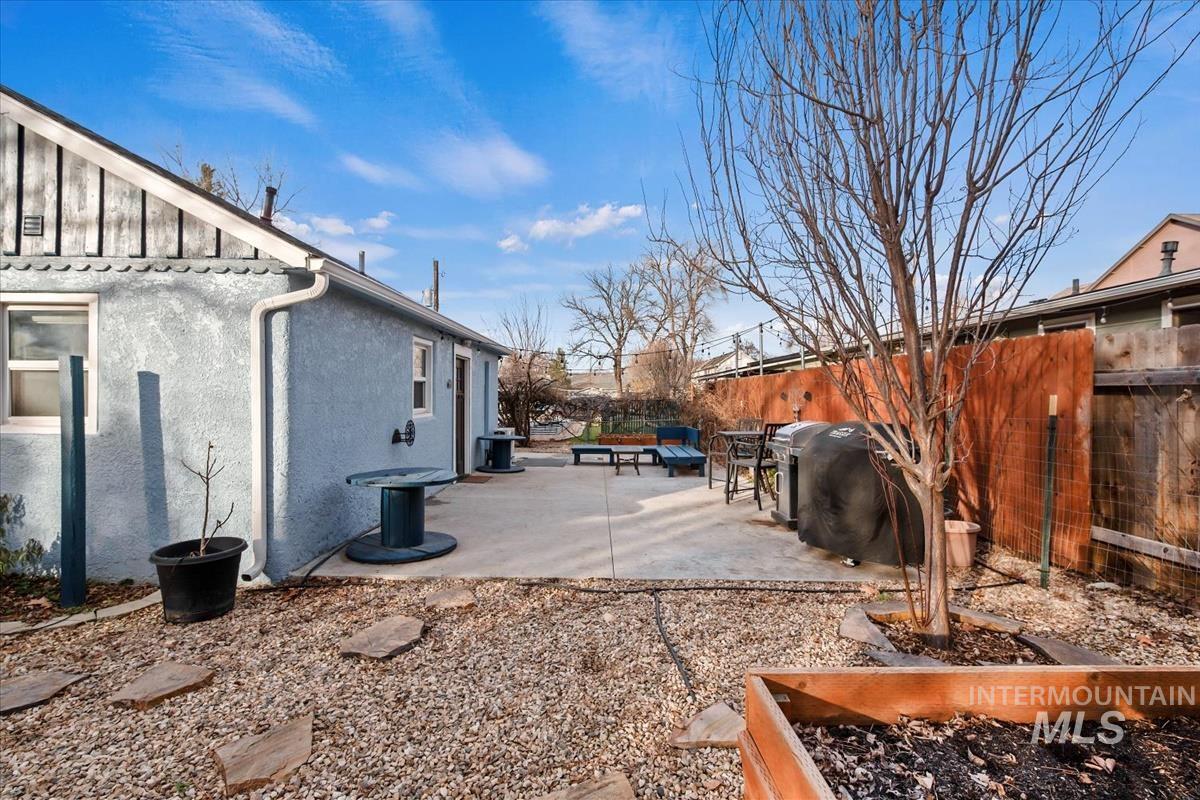 2837 W Ona St, Boise, Idaho 83705, 2 Bedrooms, 1 Bathroom, Residential For Sale, Price $359,900,MLS 98971884