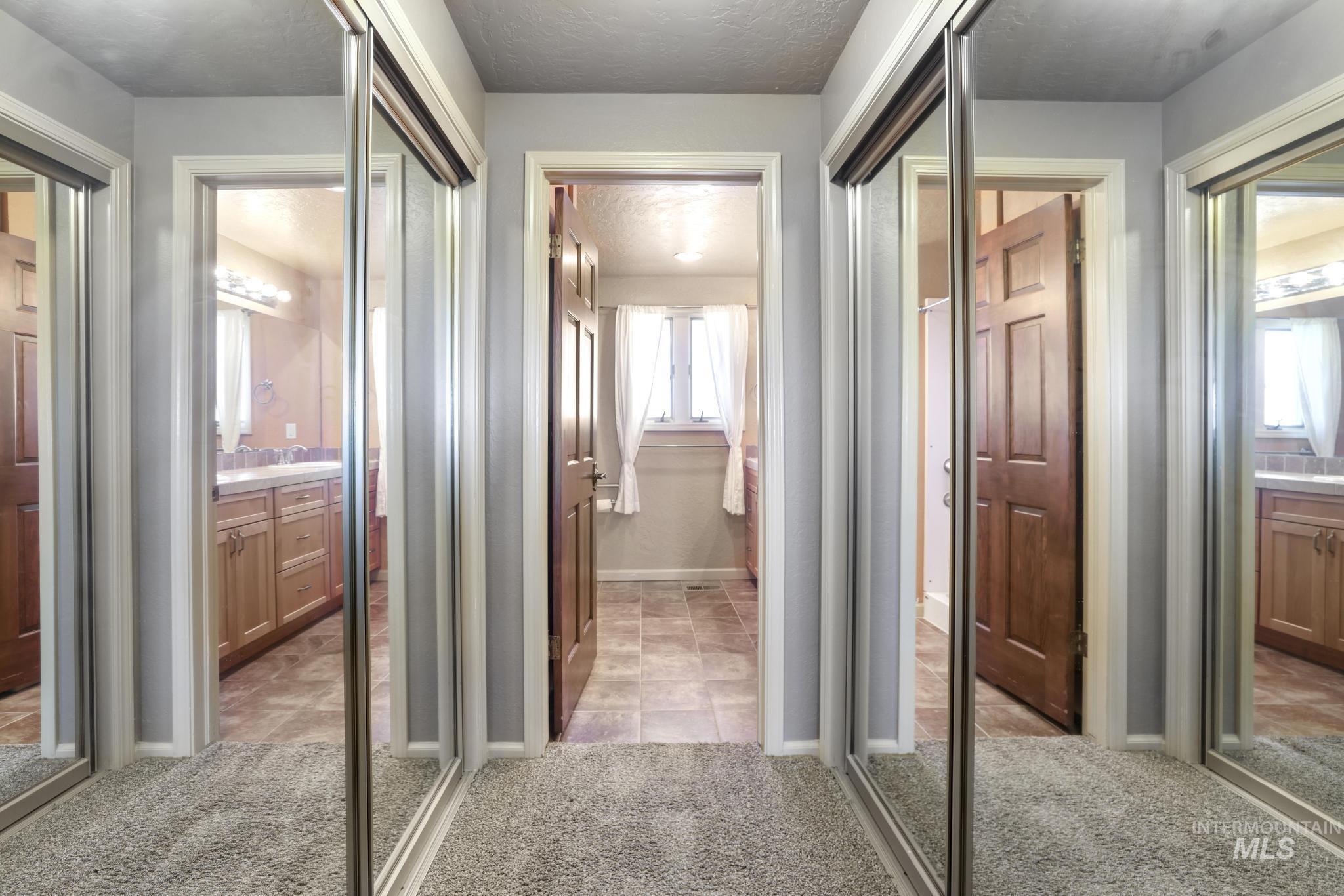 298 S 300 East, Jerome, Idaho 83300-1, 3 Bedrooms, 2.5 Bathrooms, Residential For Sale, Price $429,000,MLS 98971885