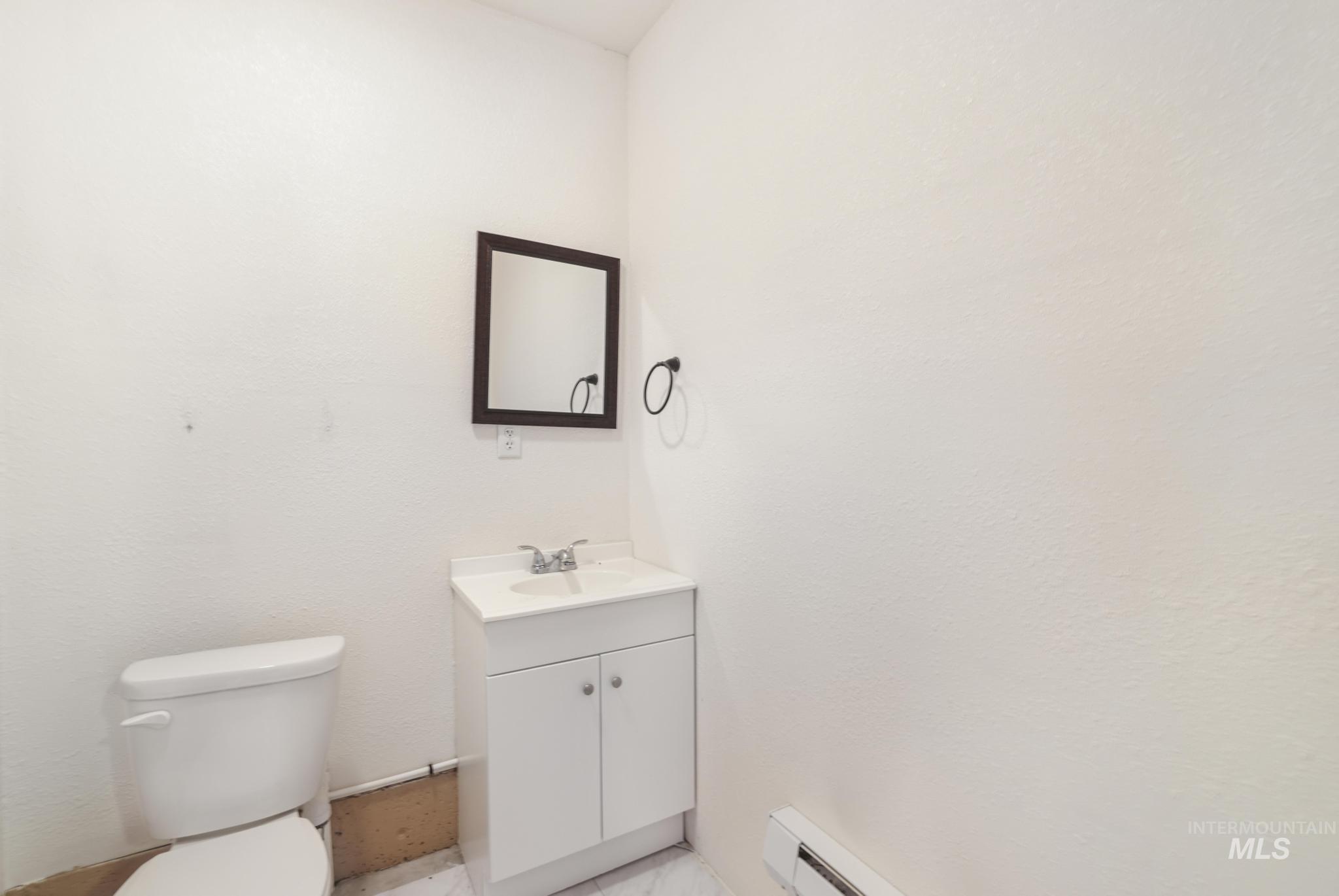 298 S 300 East, Jerome, Idaho 83300-1, 3 Bedrooms, 2.5 Bathrooms, Residential For Sale, Price $429,000,MLS 98971885