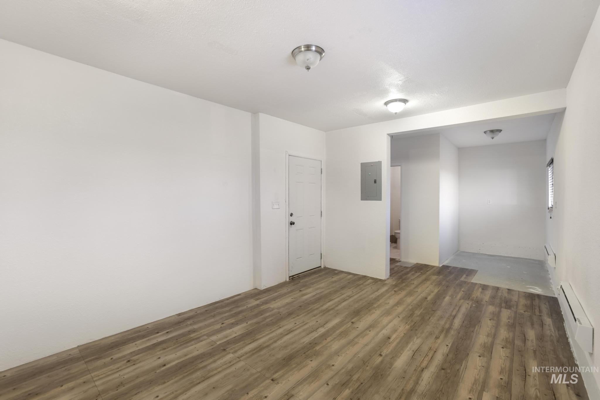 298 S 300 East, Jerome, Idaho 83300-1, 3 Bedrooms, 2.5 Bathrooms, Residential For Sale, Price $429,000,MLS 98971885