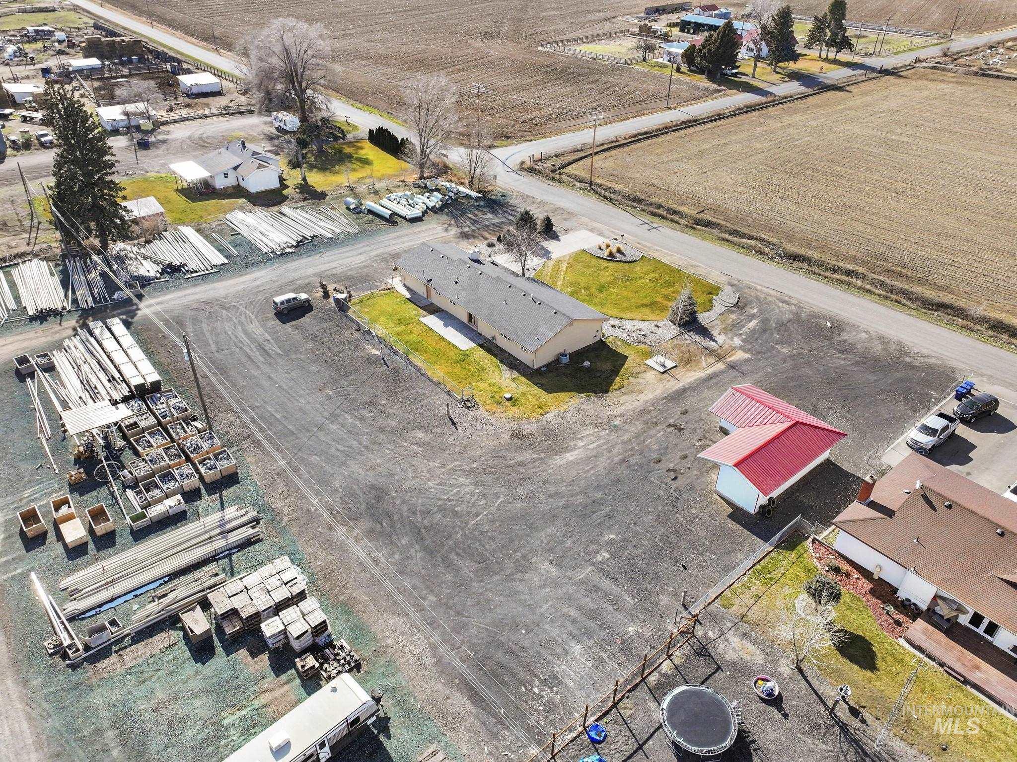 298 S 300 East, Jerome, Idaho 83300-1, 3 Bedrooms, 2.5 Bathrooms, Residential For Sale, Price $429,000,MLS 98971885