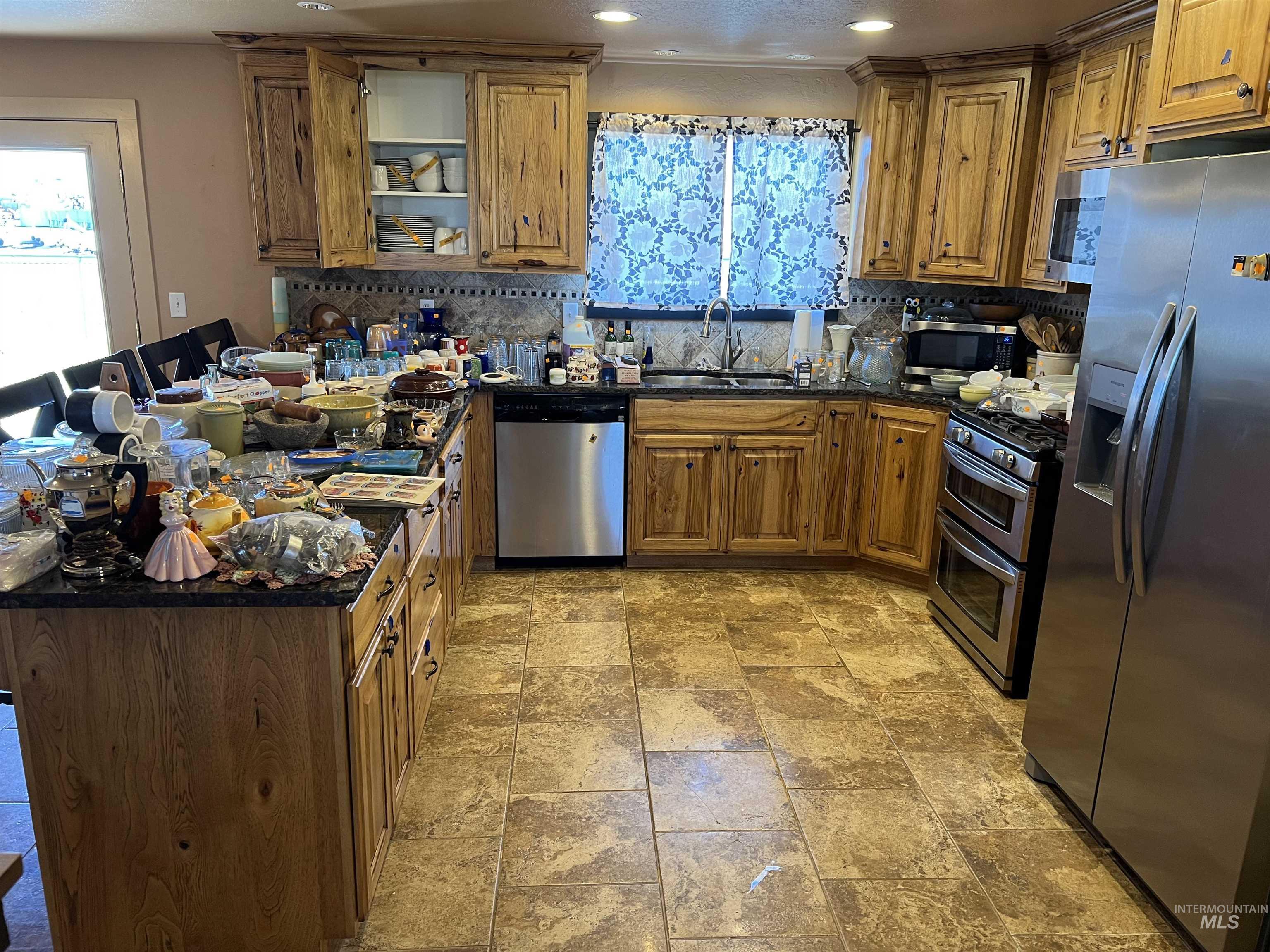 298 S 300 East, Jerome, Idaho 83300-1, 3 Bedrooms, 2.5 Bathrooms, Residential For Sale, Price $429,000,MLS 98971885