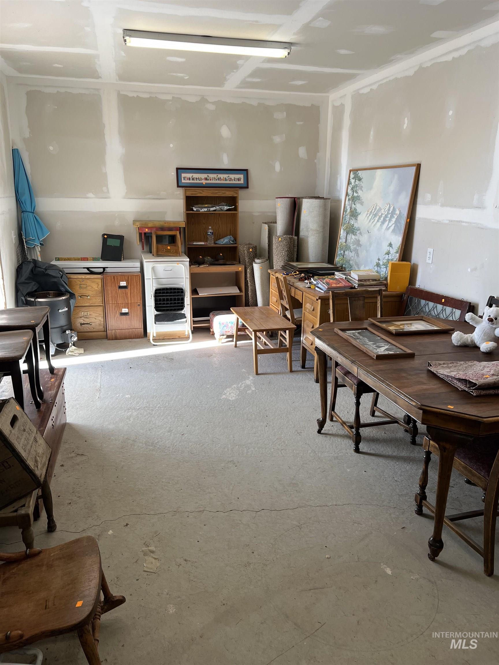 298 S 300 East, Jerome, Idaho 83300-1, 3 Bedrooms, 2.5 Bathrooms, Residential For Sale, Price $429,000,MLS 98971885