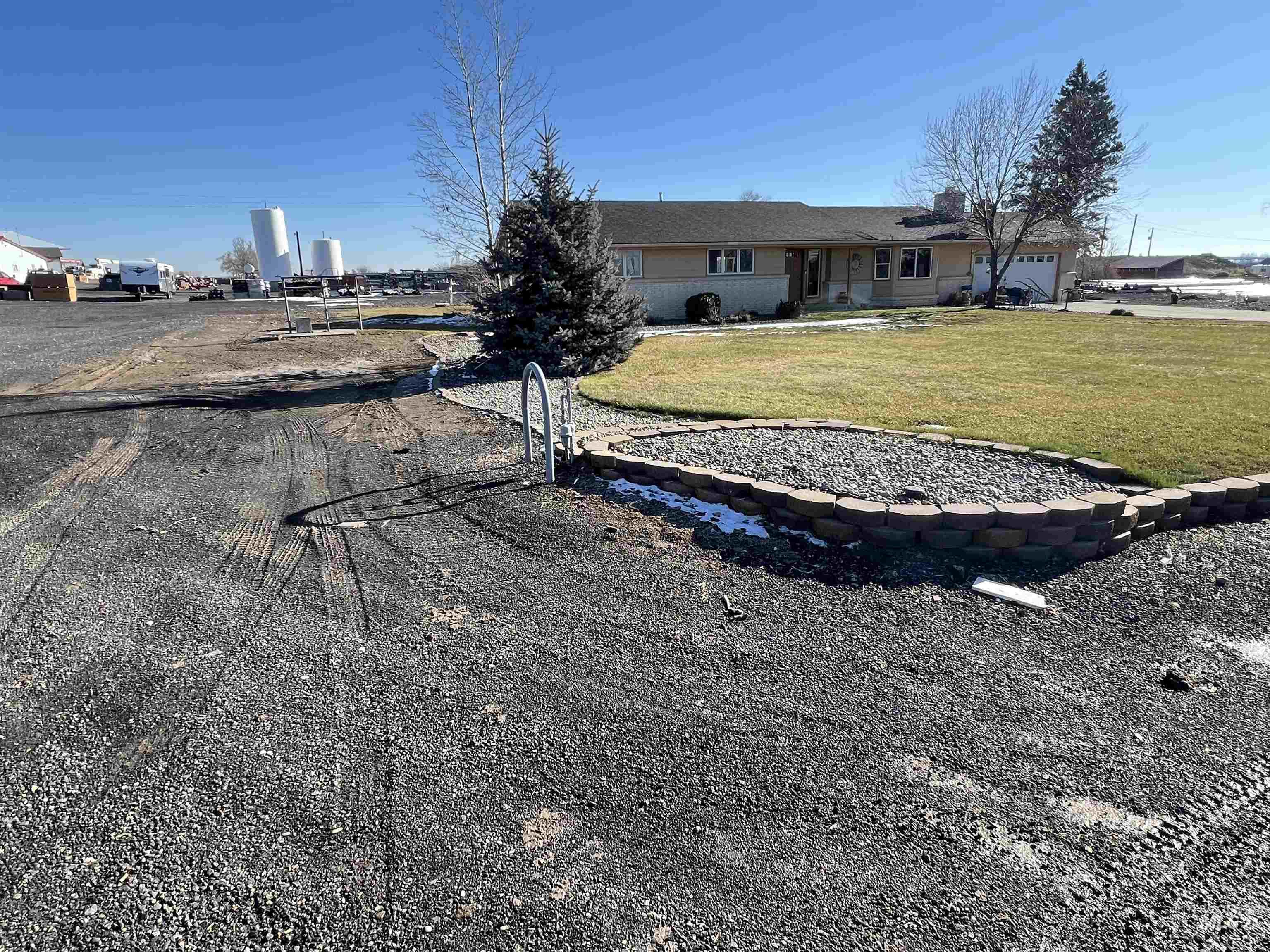 298 S 300 East, Jerome, Idaho 83300-1, 3 Bedrooms, 2.5 Bathrooms, Residential For Sale, Price $429,000,MLS 98971885