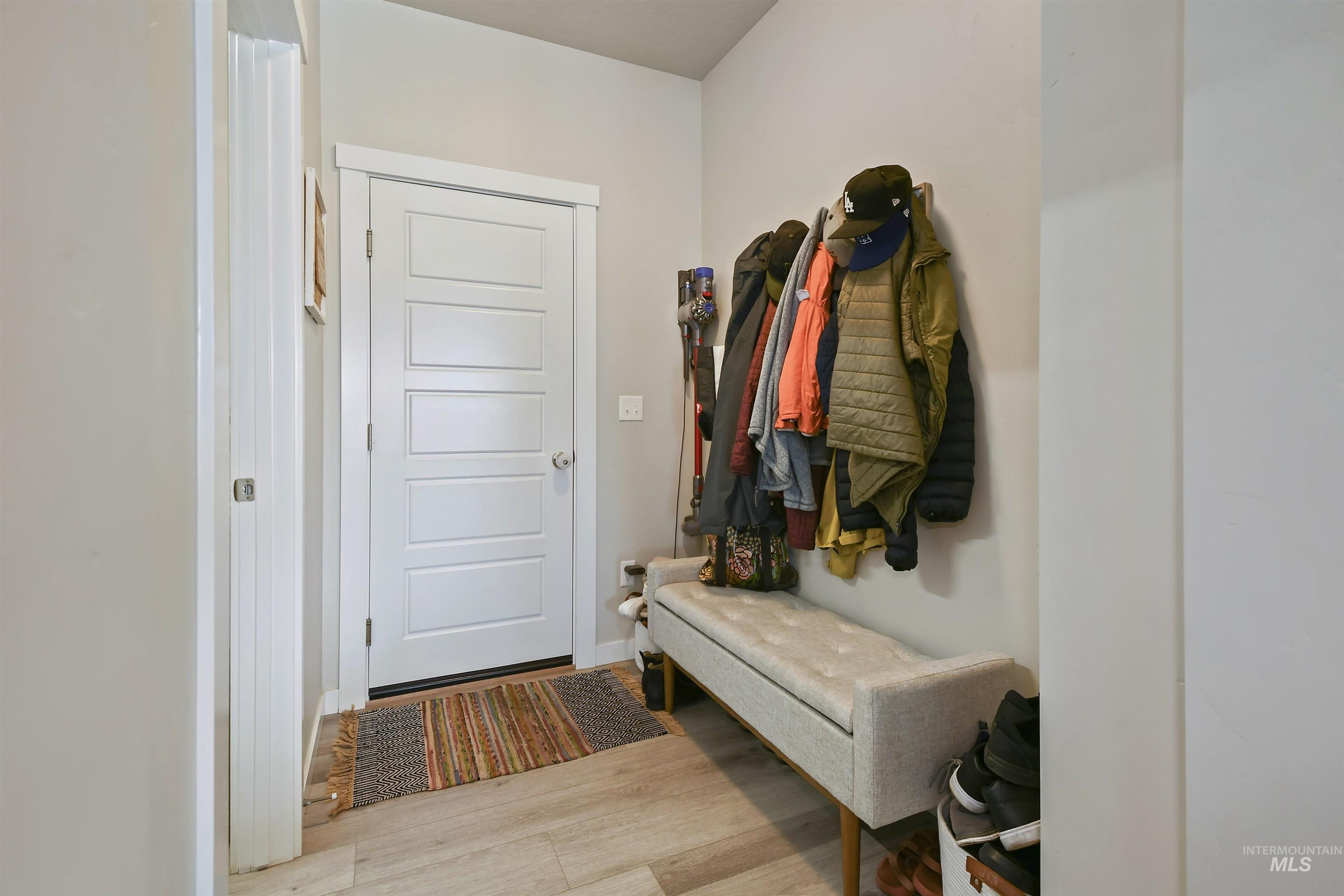 13472 Deodar St, Caldwell, Idaho 83607, 4 Bedrooms, 2 Bathrooms, Residential For Sale, Price $469,900,MLS 98971888