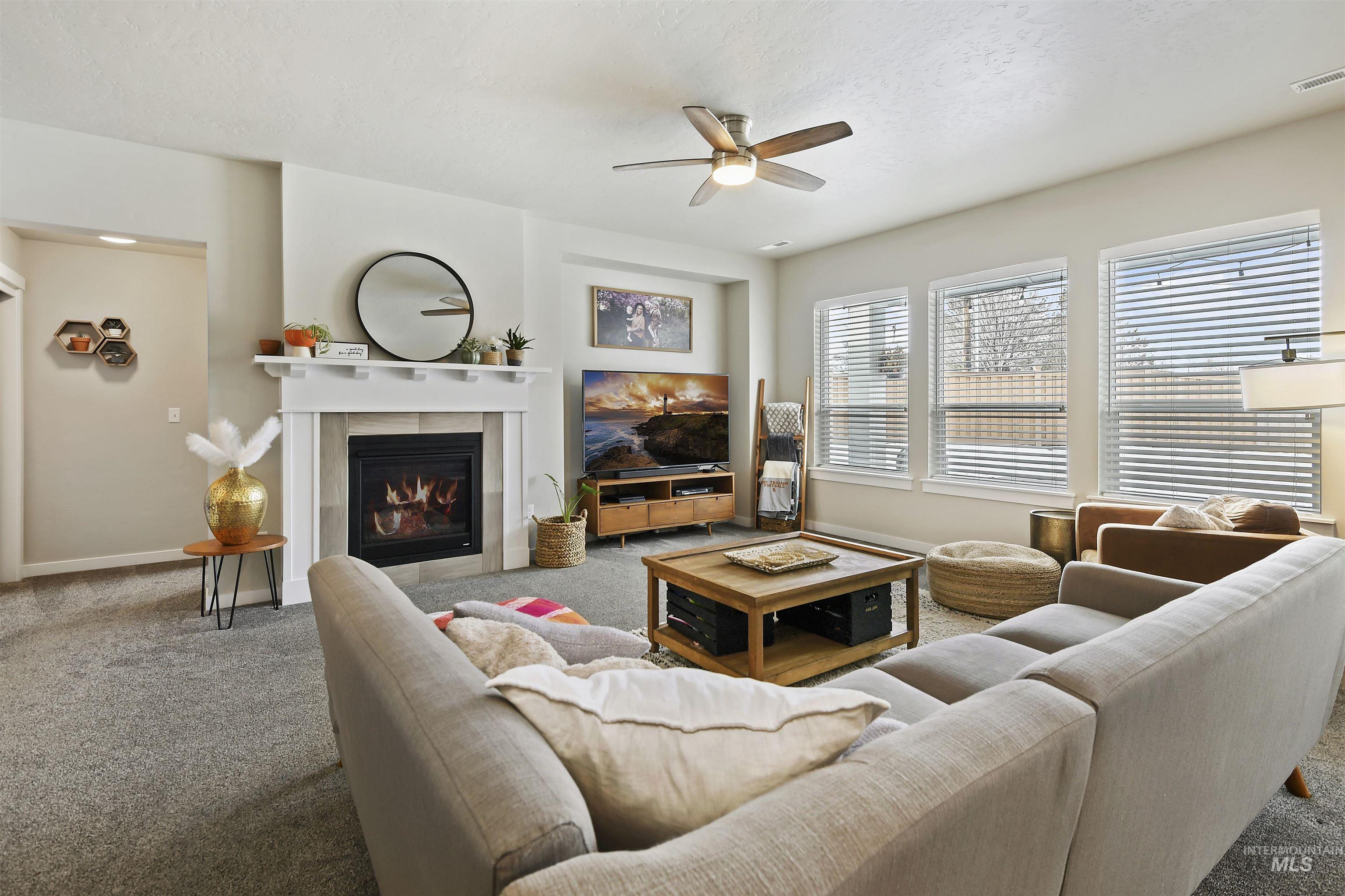 13472 Deodar St, Caldwell, Idaho 83607, 4 Bedrooms, 2 Bathrooms, Residential Income For Sale, Price $469,900,MLS 98971889